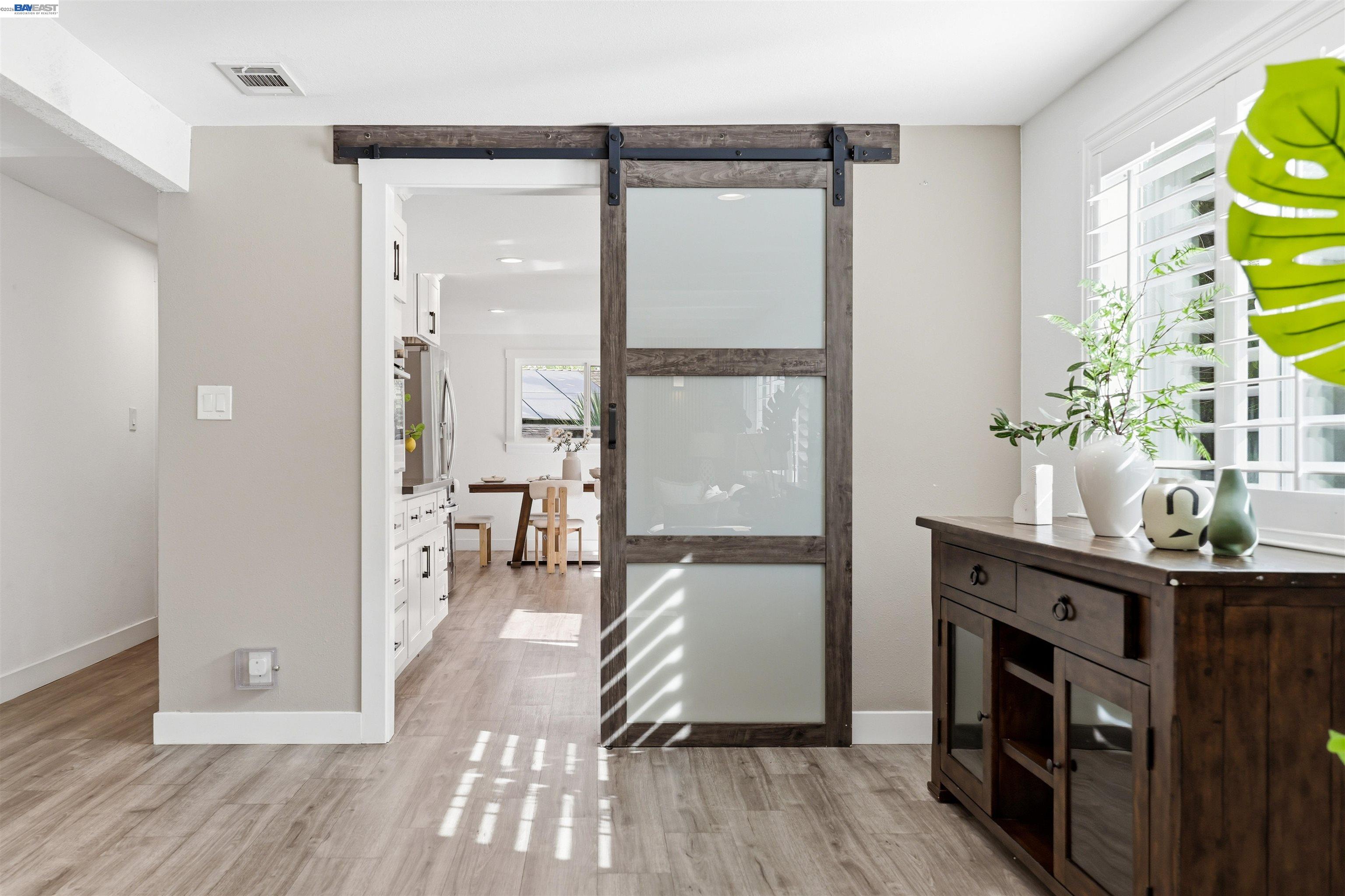 Detail Gallery Image 12 of 60 For 11593 Ladera Ct, Dublin,  CA 94568 - 4 Beds | 2/1 Baths