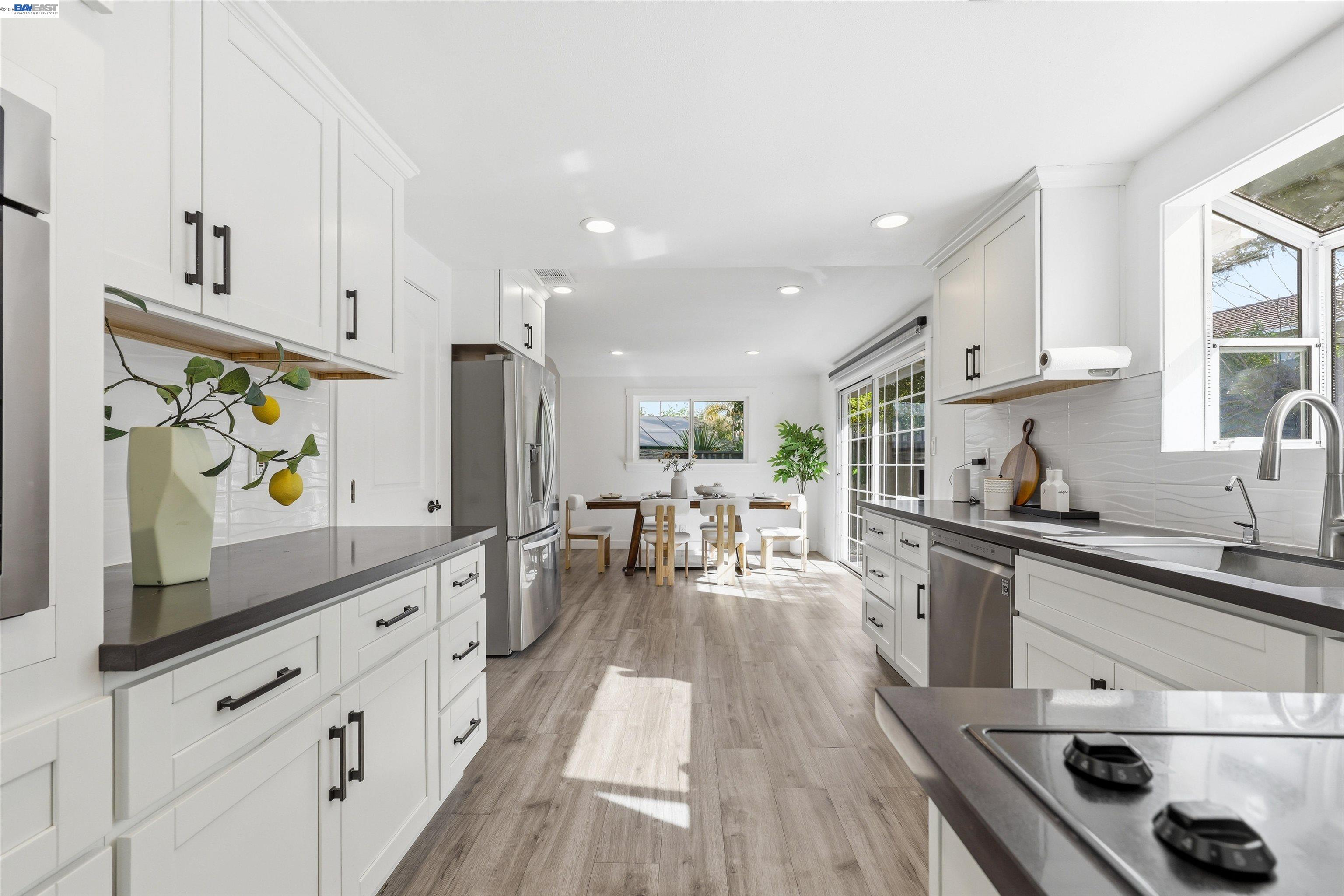 Detail Gallery Image 16 of 60 For 11593 Ladera Ct, Dublin,  CA 94568 - 4 Beds | 2/1 Baths