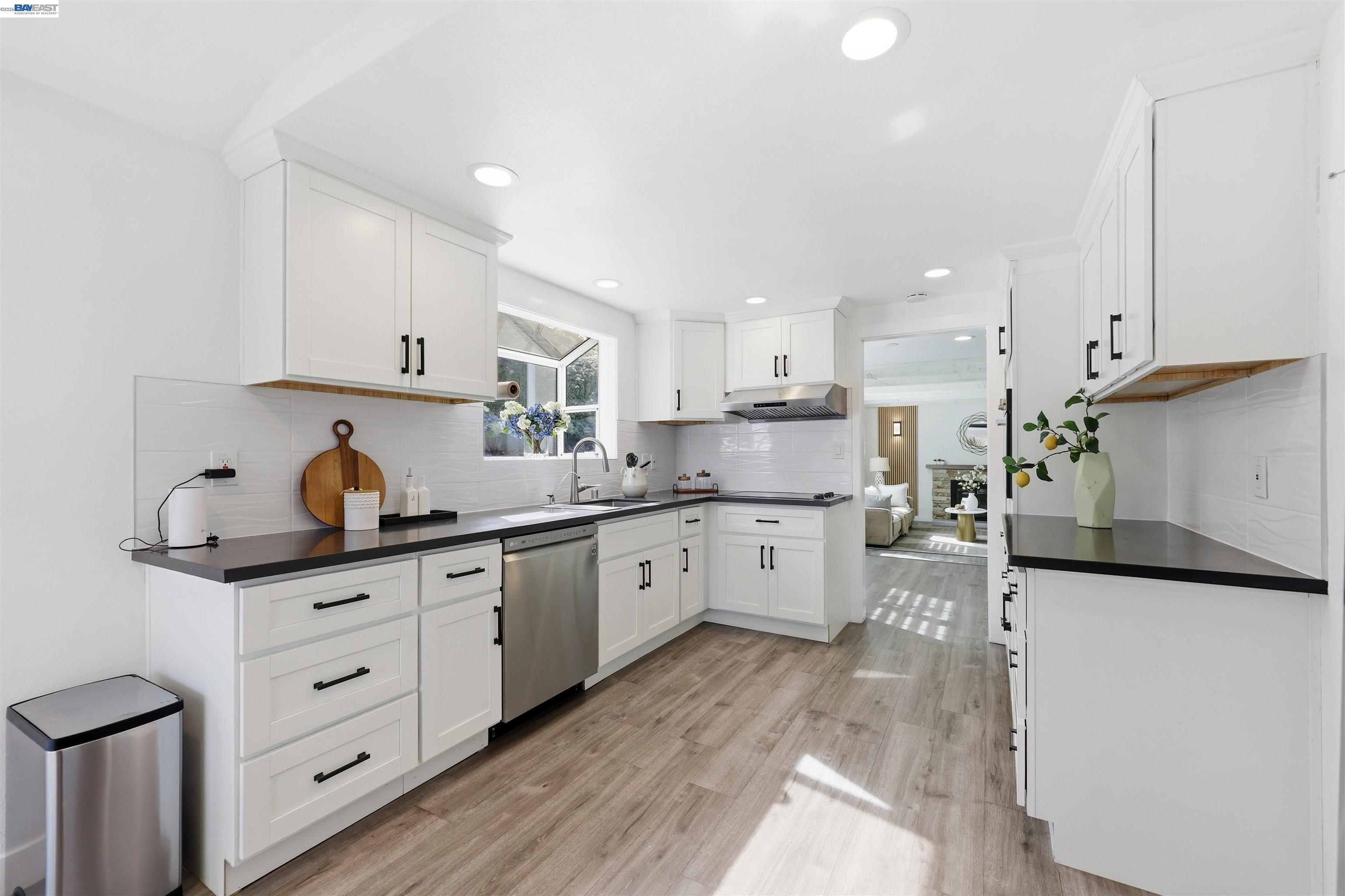 Detail Gallery Image 19 of 60 For 11593 Ladera Ct, Dublin,  CA 94568 - 4 Beds | 2/1 Baths