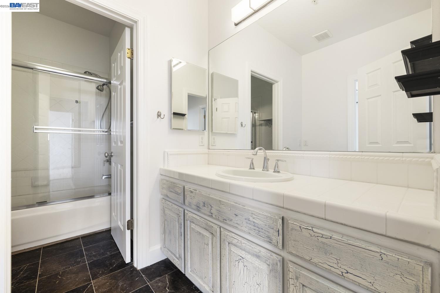 Detail Gallery Image 8 of 25 For 3479 Gravina Pl, Pleasanton,  CA 94566 - 5 Beds | 4 Baths