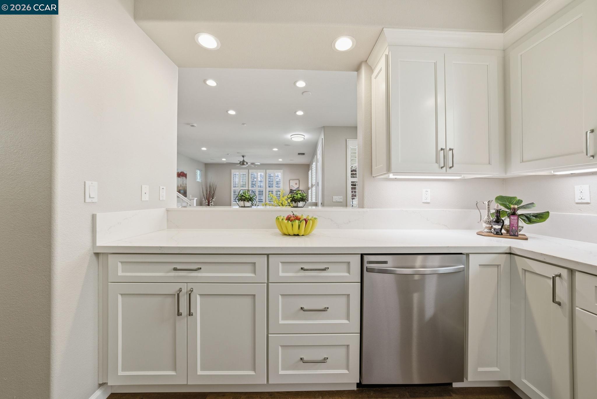 Detail Gallery Image 17 of 60 For 1084 Avocet Dr, Hercules,  CA 94547 - 4 Beds | 3/1 Baths