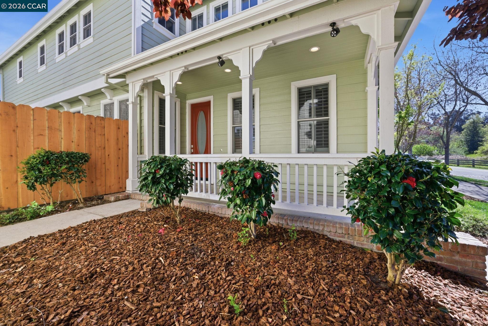 Detail Gallery Image 5 of 60 For 1084 Avocet Dr, Hercules,  CA 94547 - 4 Beds | 3/1 Baths