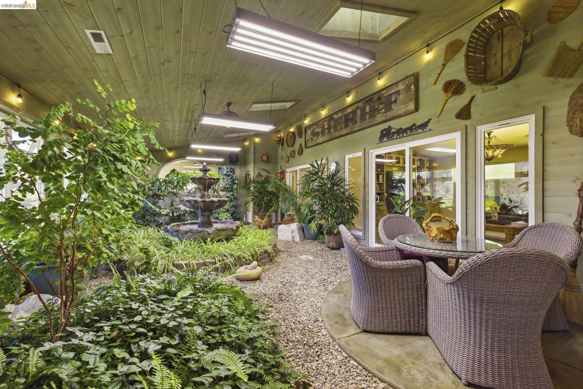 Detail Gallery Image 17 of 60 For 5356 Dogtown Rd, Coulterville,  CA 95311-9540 - 3 Beds | 3 Baths