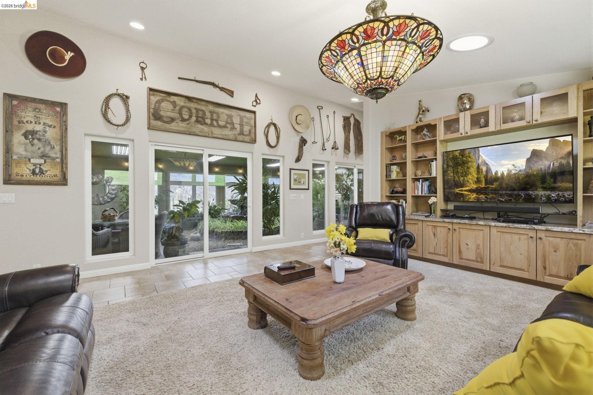 Detail Gallery Image 22 of 60 For 5356 Dogtown Rd, Coulterville,  CA 95311-9540 - 3 Beds | 3 Baths