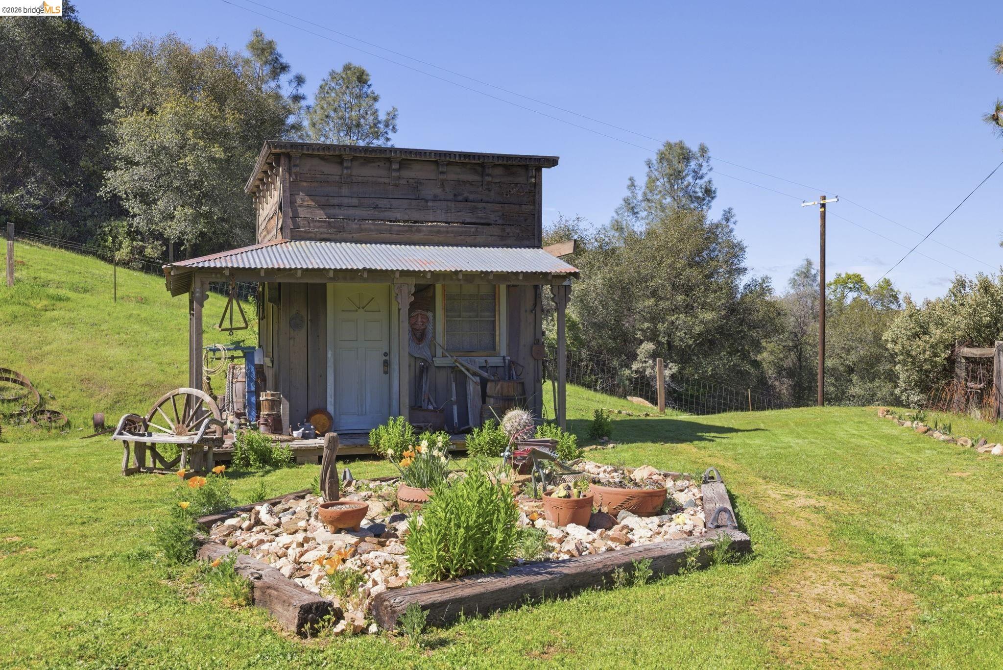 Detail Gallery Image 10 of 60 For 5356 Dogtown Rd, Coulterville,  CA 95311-9540 - 3 Beds | 3 Baths