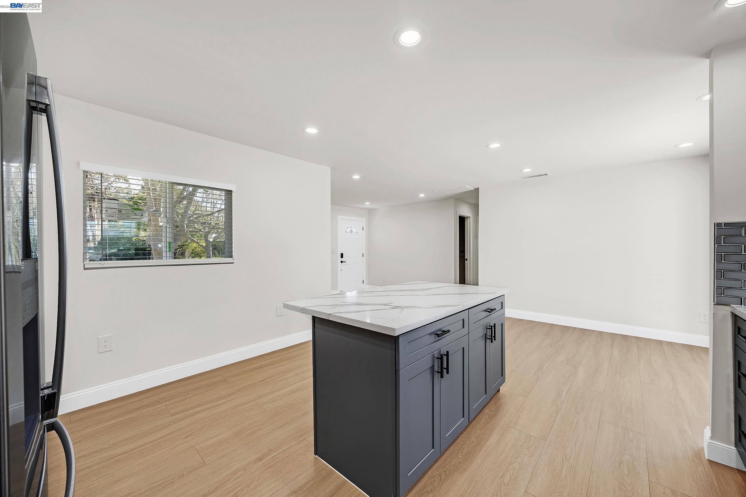 Detail Gallery Image 13 of 33 For 1577 Waltham Rd, Concord,  CA 94520 - 3 Beds | 1/1 Baths