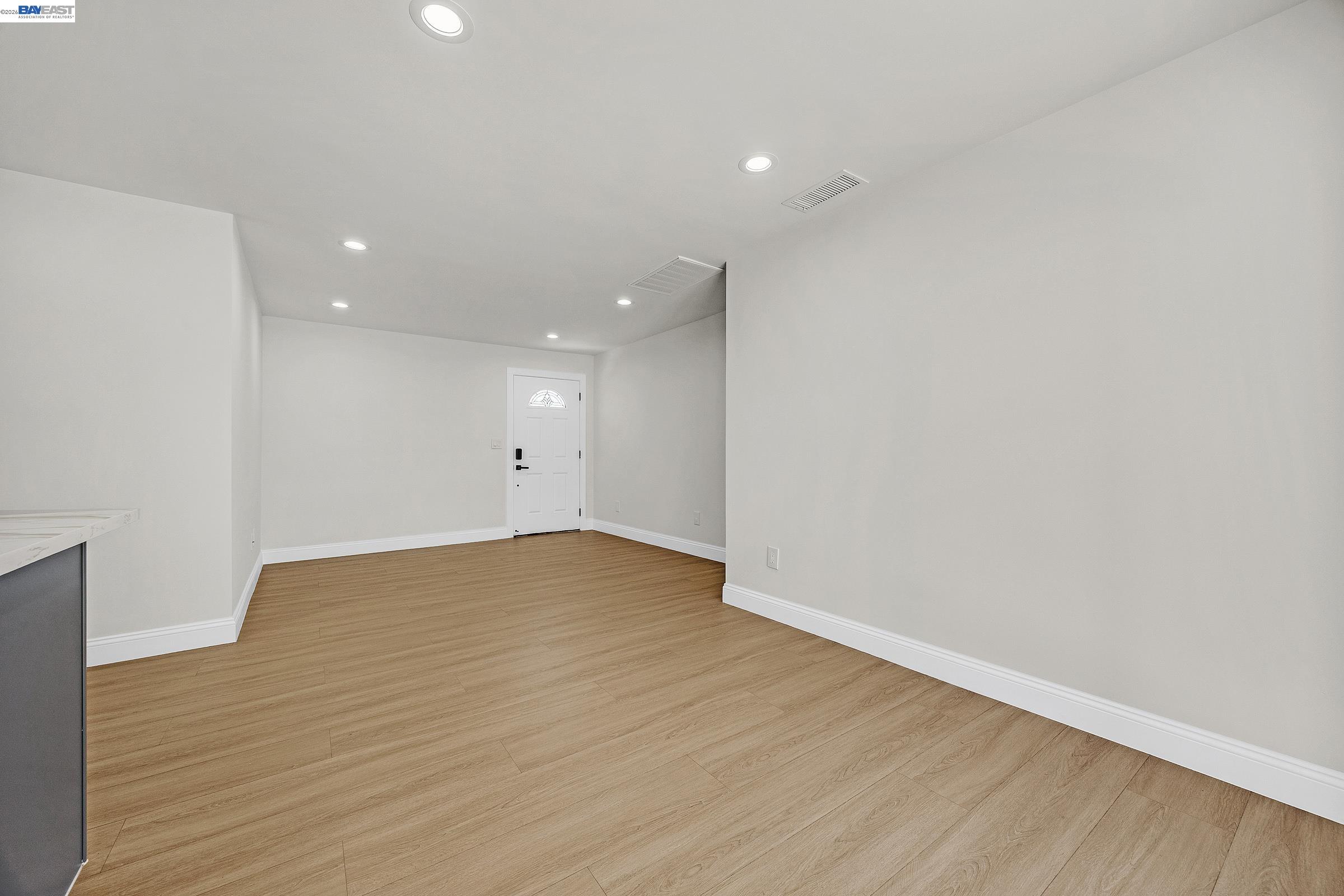 Detail Gallery Image 7 of 33 For 1577 Waltham Rd, Concord,  CA 94520 - 3 Beds | 1/1 Baths