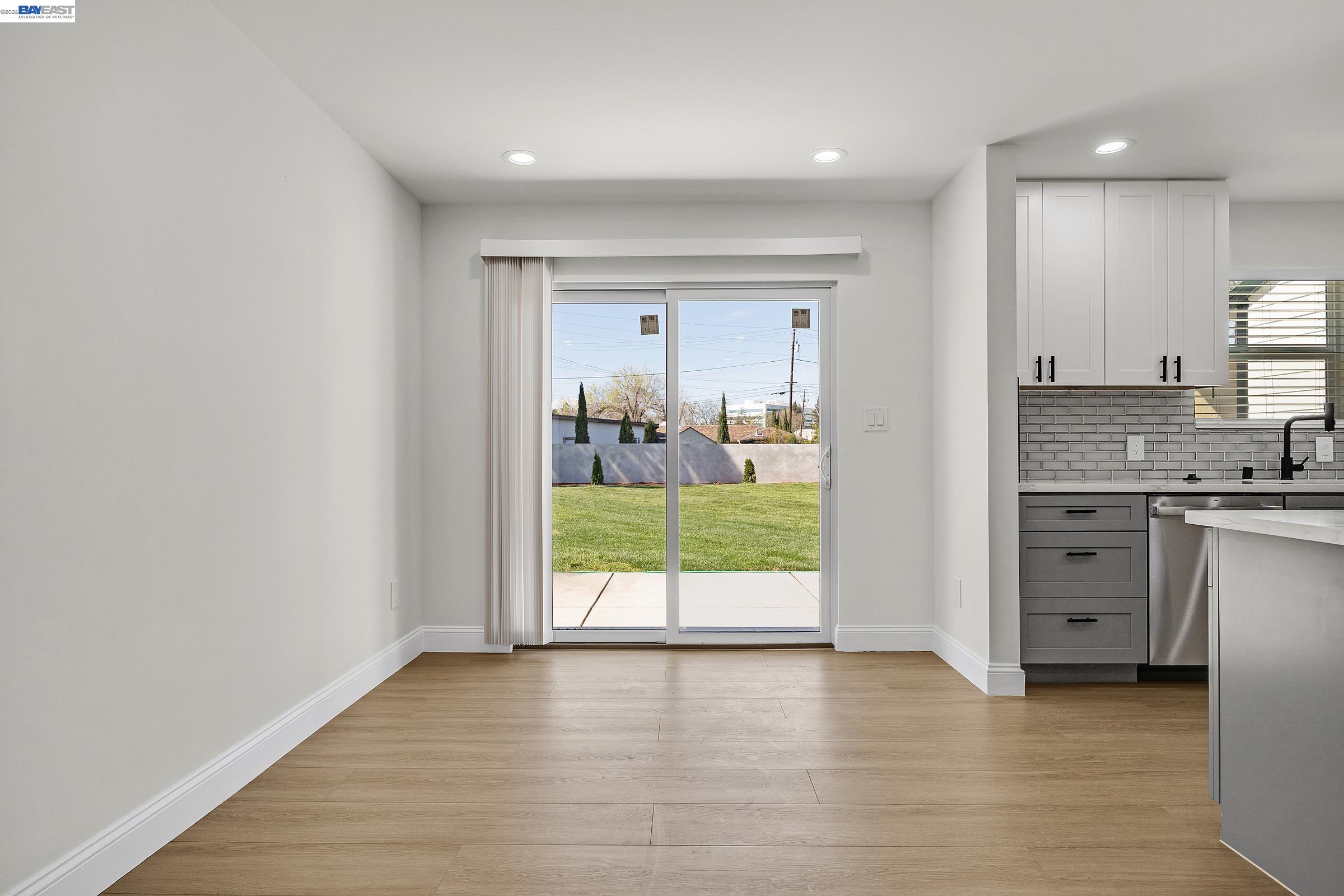 Detail Gallery Image 8 of 33 For 1577 Waltham Rd, Concord,  CA 94520 - 3 Beds | 1/1 Baths