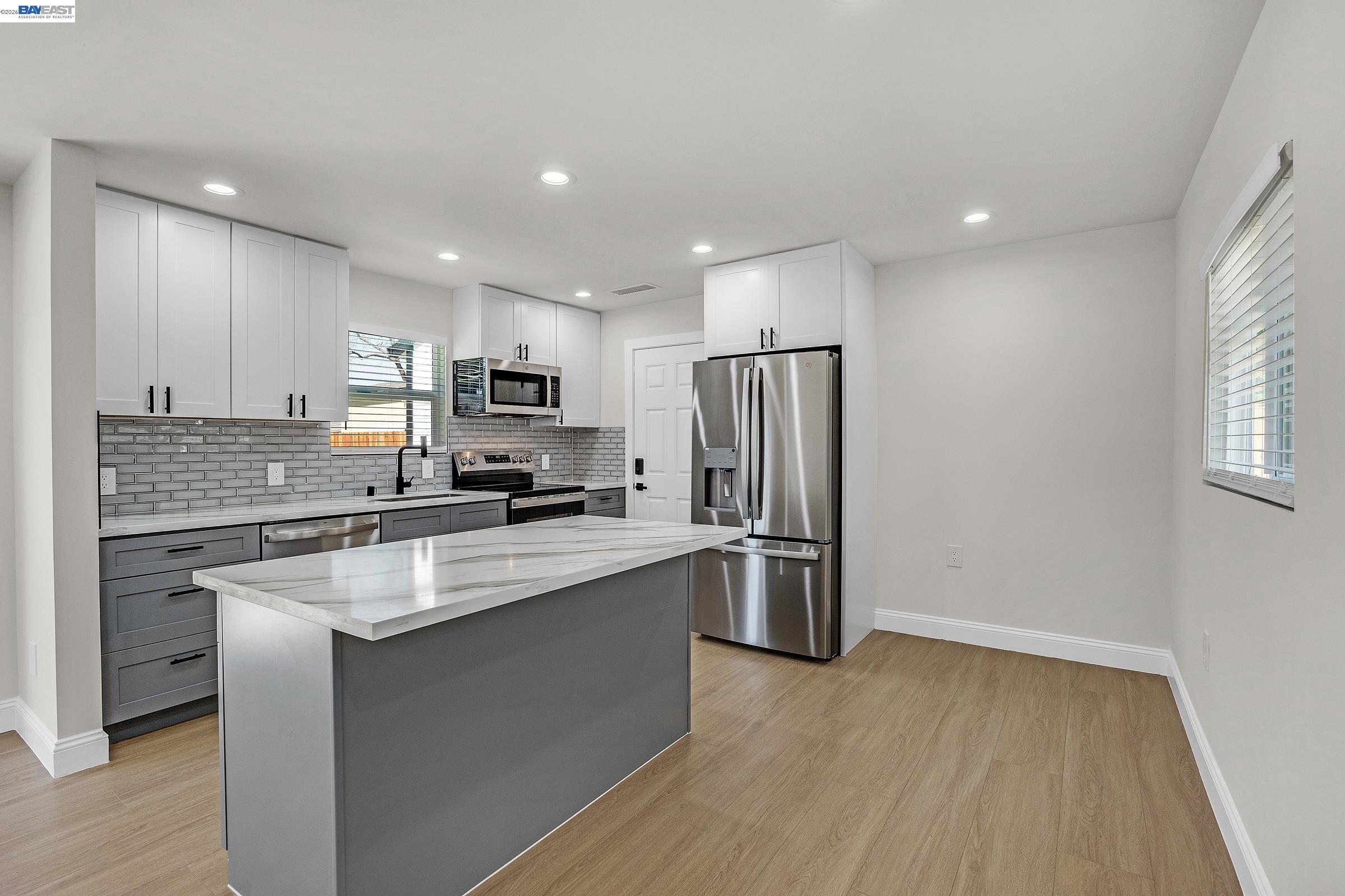 Detail Gallery Image 9 of 33 For 1577 Waltham Rd, Concord,  CA 94520 - 3 Beds | 1/1 Baths