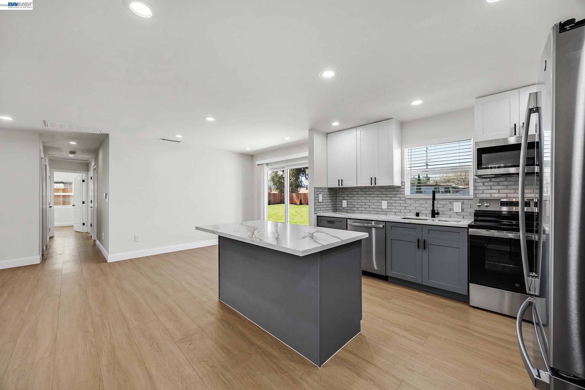 Detail Gallery Image 10 of 33 For 1577 Waltham Rd, Concord,  CA 94520 - 3 Beds | 1/1 Baths