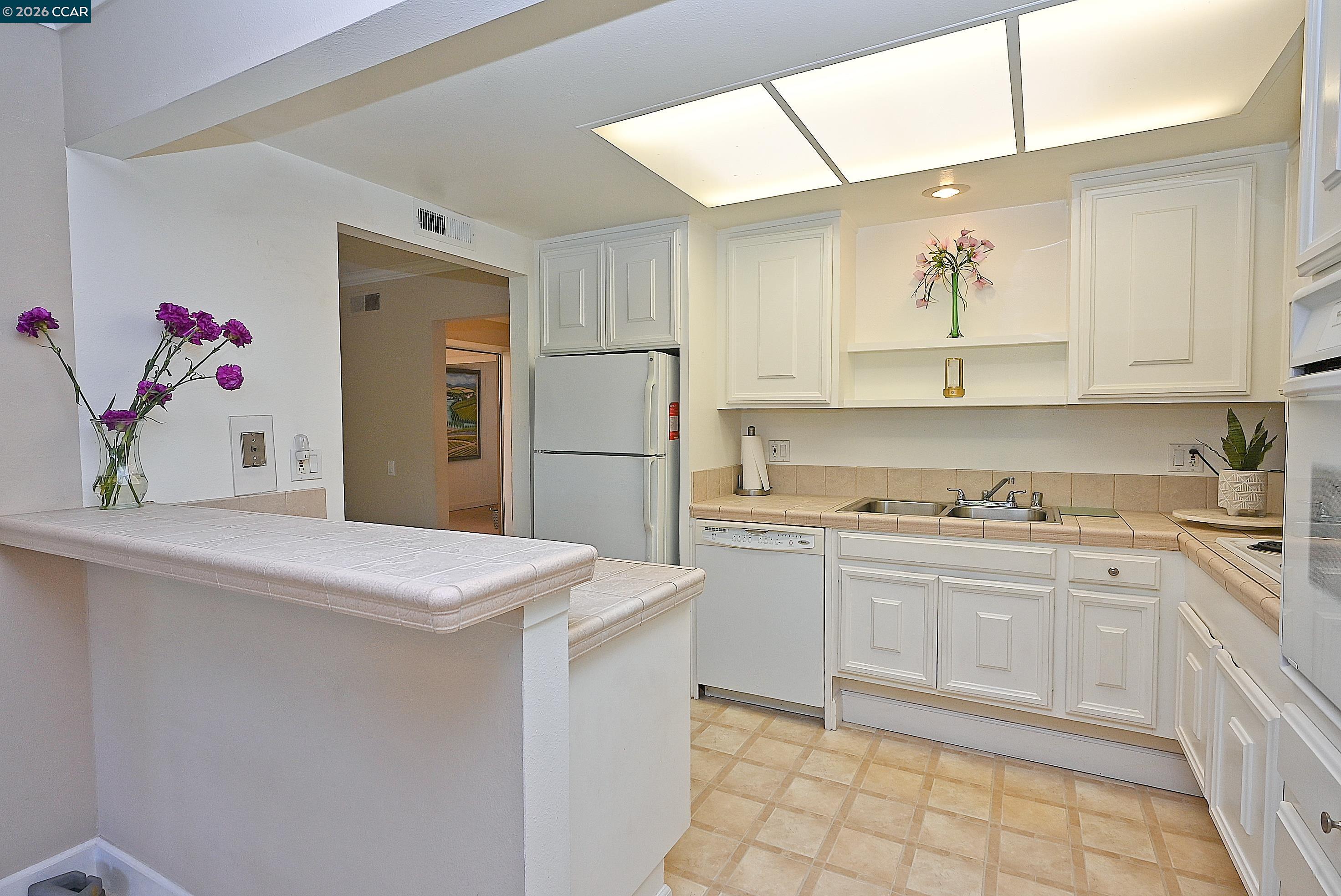 Detail Gallery Image 12 of 33 For 1160 Singingwood Ct #5,  Walnut Creek,  CA 94595 - 2 Beds | 1 Baths