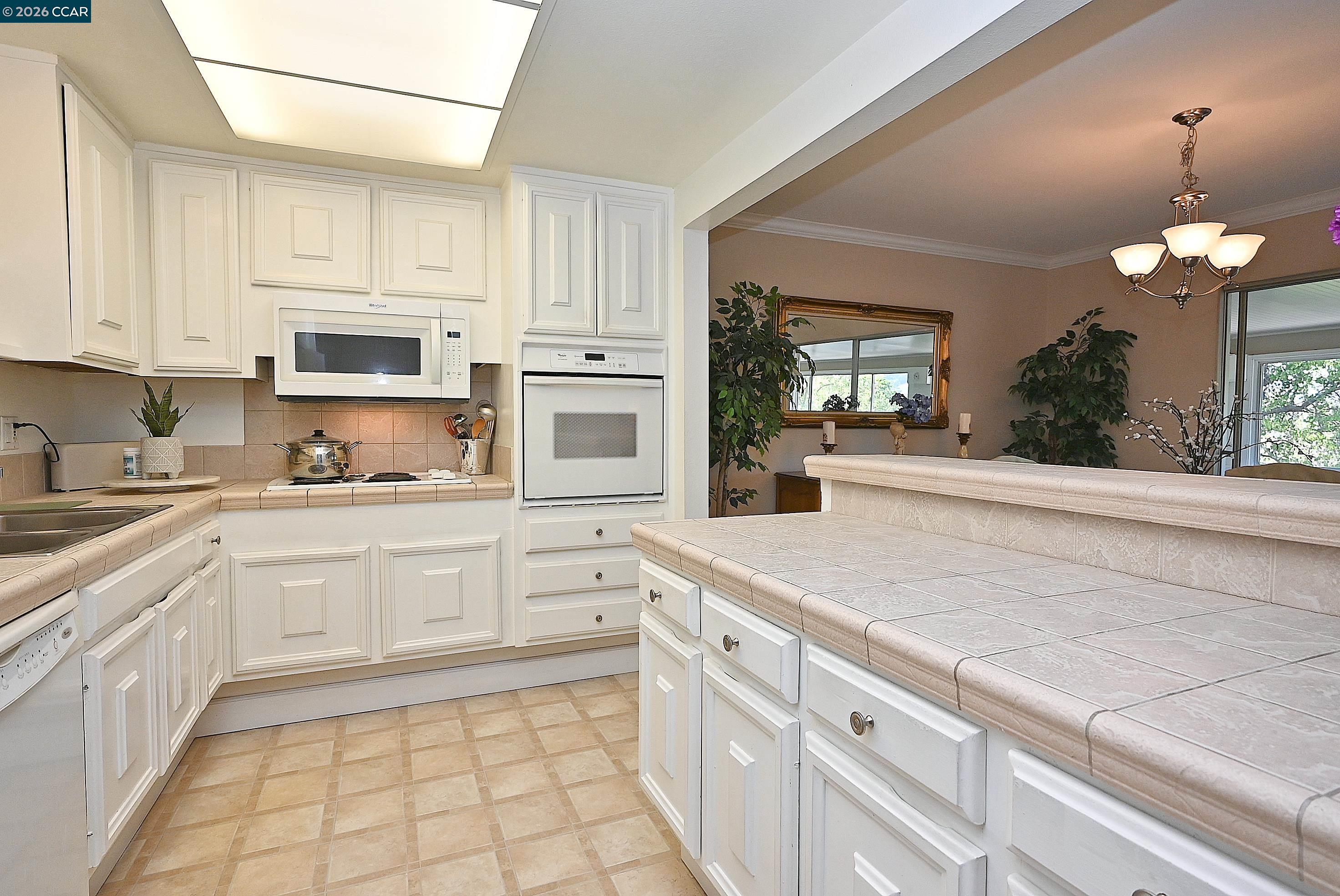 Photo #13: 41127343 Listing: Photo #13