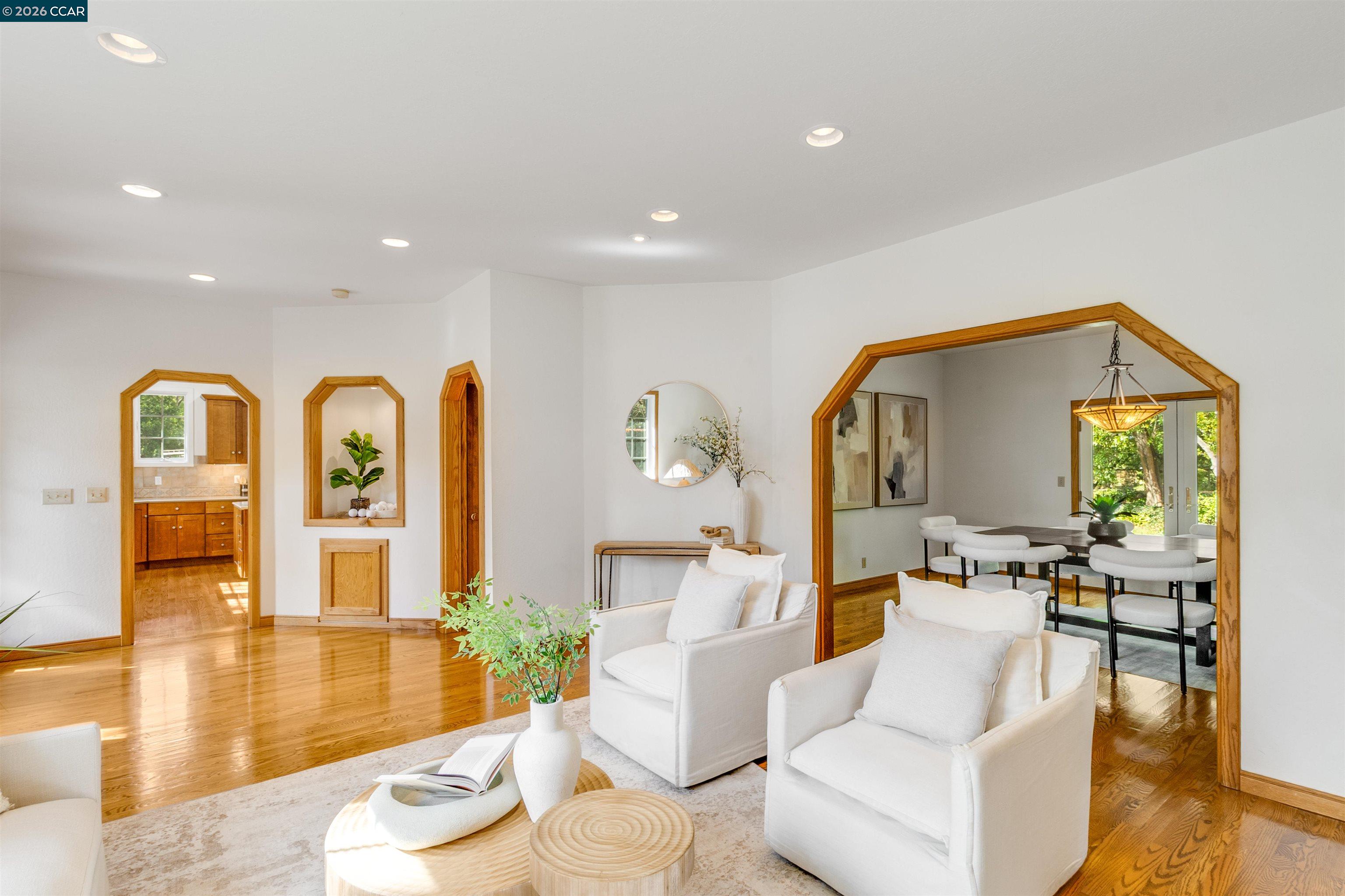 Detail Gallery Image 11 of 59 For 4 Wallabi Ct, Lafayette,  CA 94549 - 4 Beds | 3 Baths