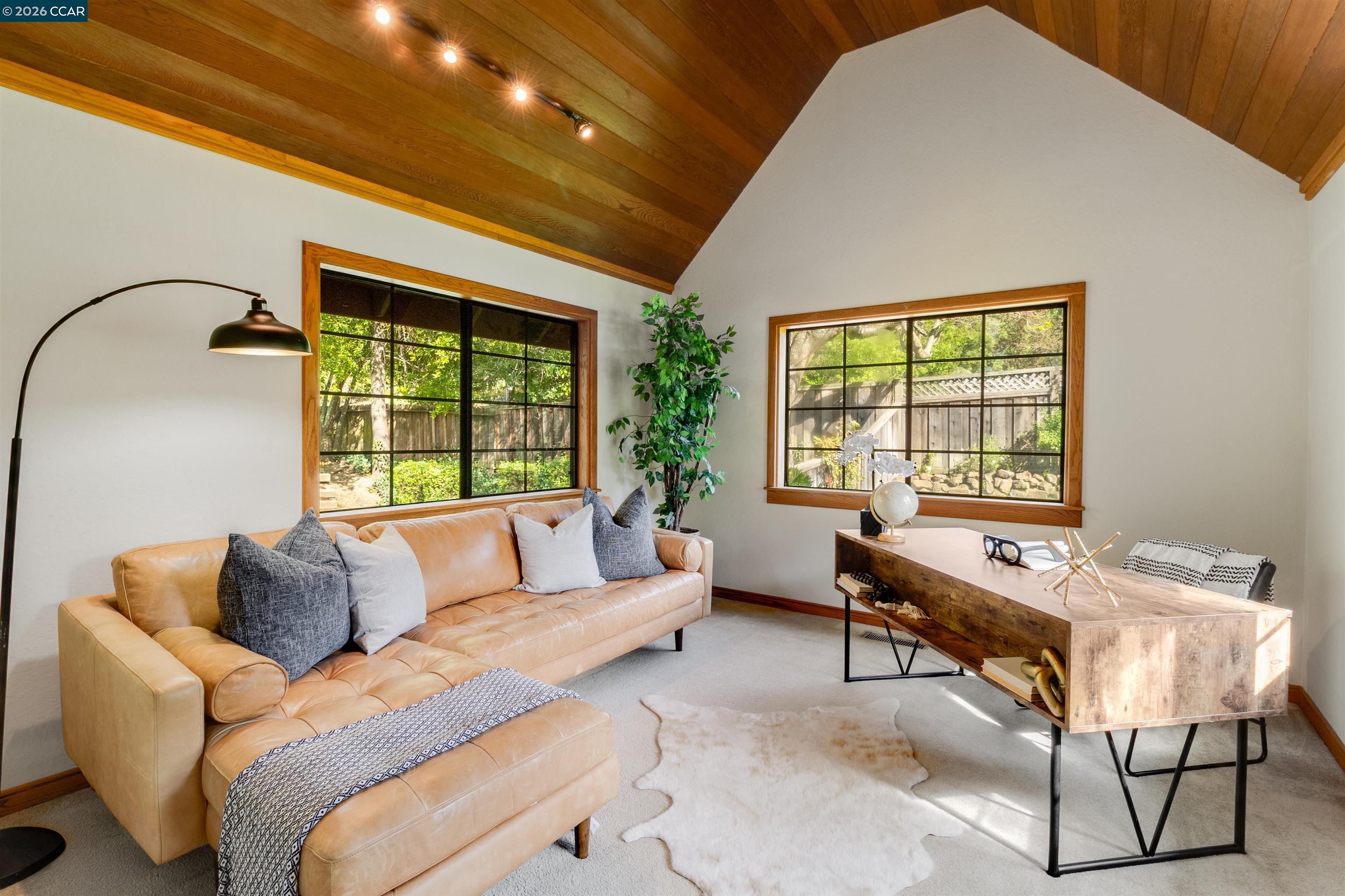 Detail Gallery Image 14 of 59 For 4 Wallabi Ct, Lafayette,  CA 94549 - 4 Beds | 3 Baths