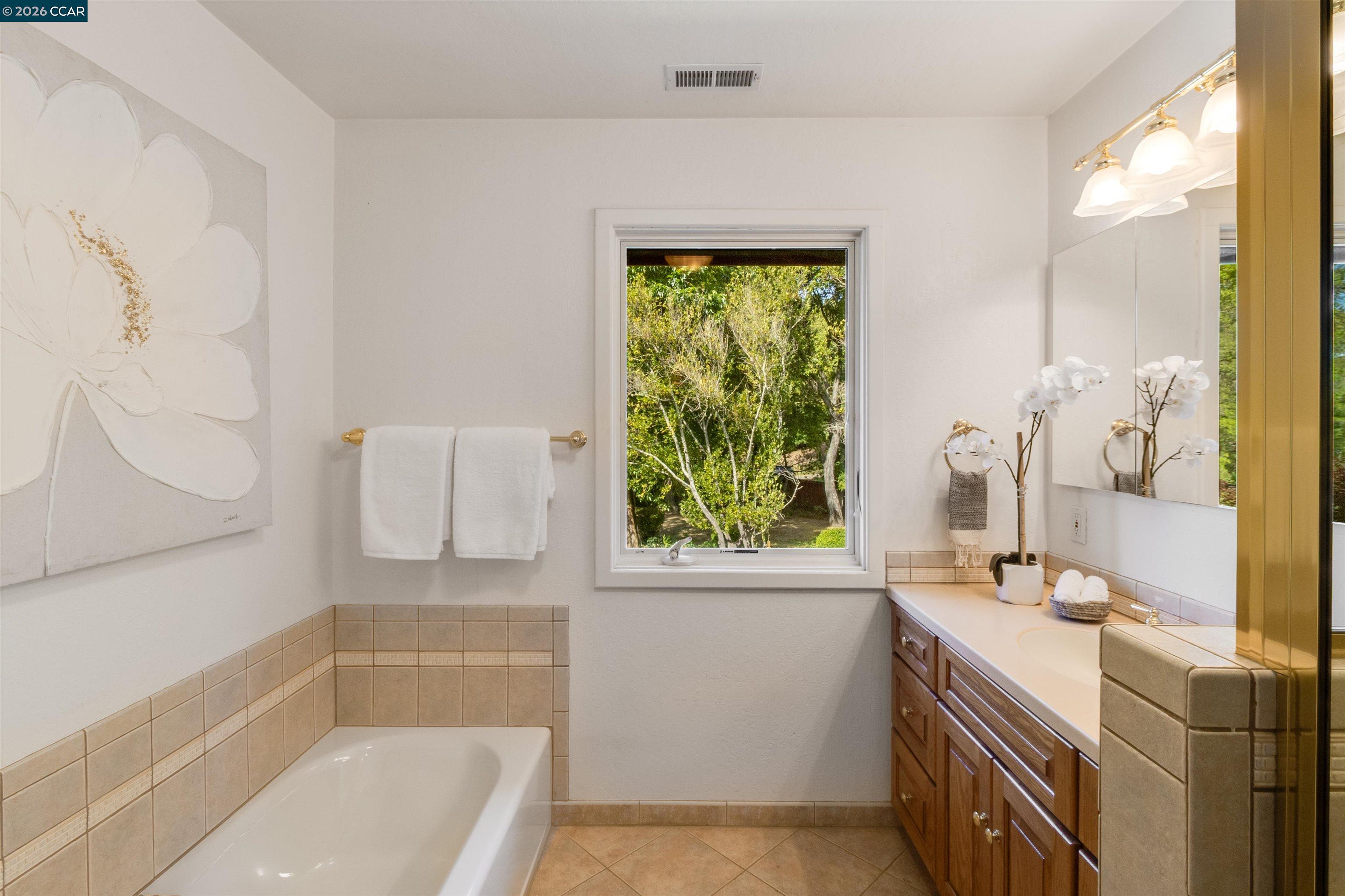 Detail Gallery Image 35 of 59 For 4 Wallabi Ct, Lafayette,  CA 94549 - 4 Beds | 3 Baths