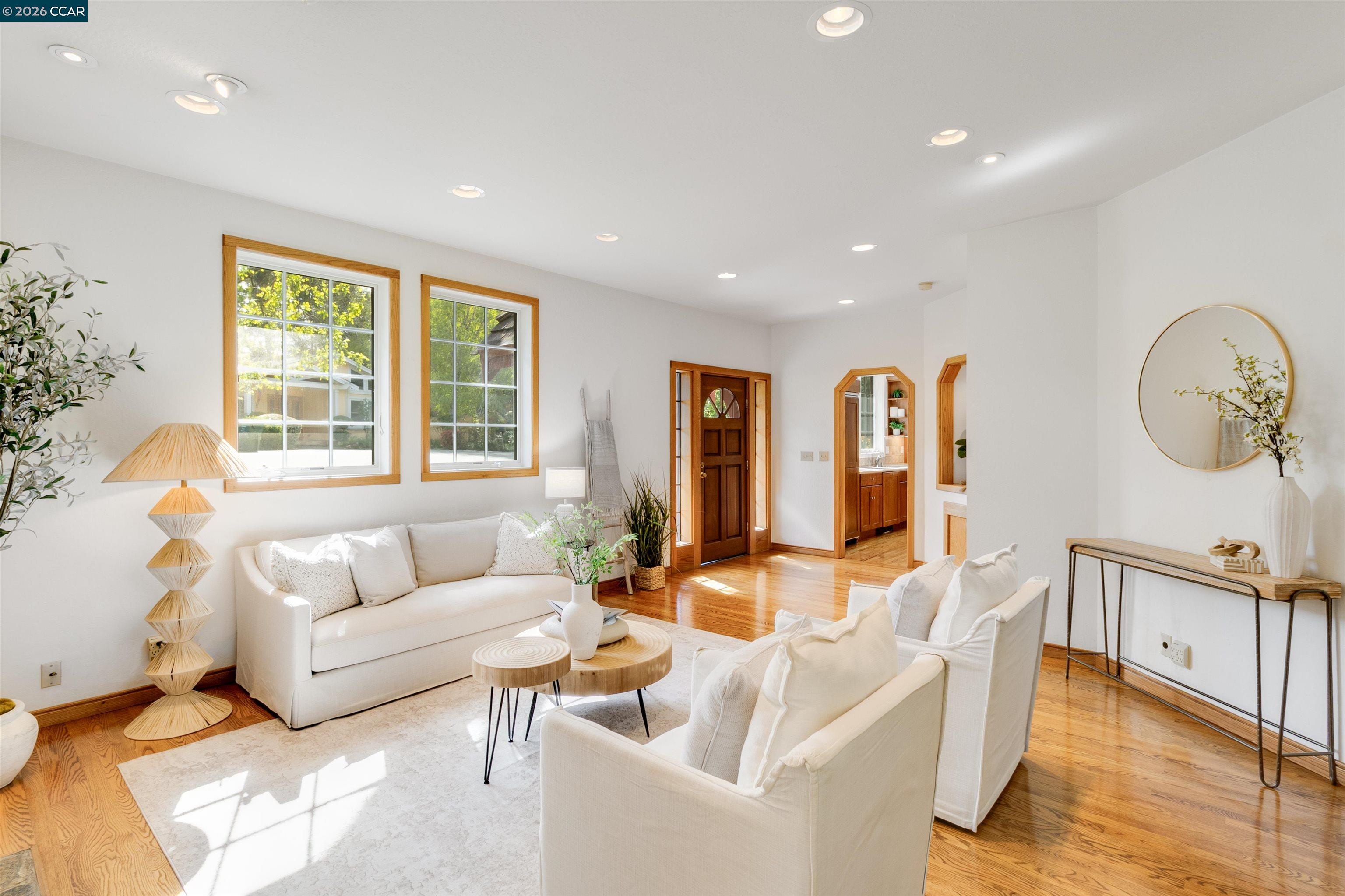 Detail Gallery Image 10 of 59 For 4 Wallabi Ct, Lafayette,  CA 94549 - 4 Beds | 3 Baths