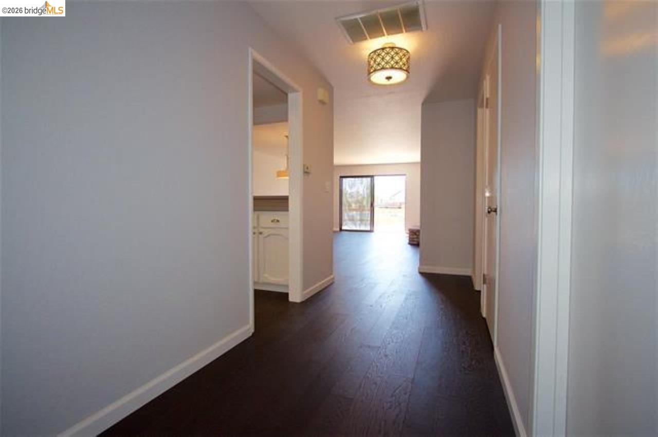 Detail Gallery Image 3 of 23 For 2063 Sand Point Rd, Discovery Bay,  CA 94505 - 2 Beds | 2/1 Baths