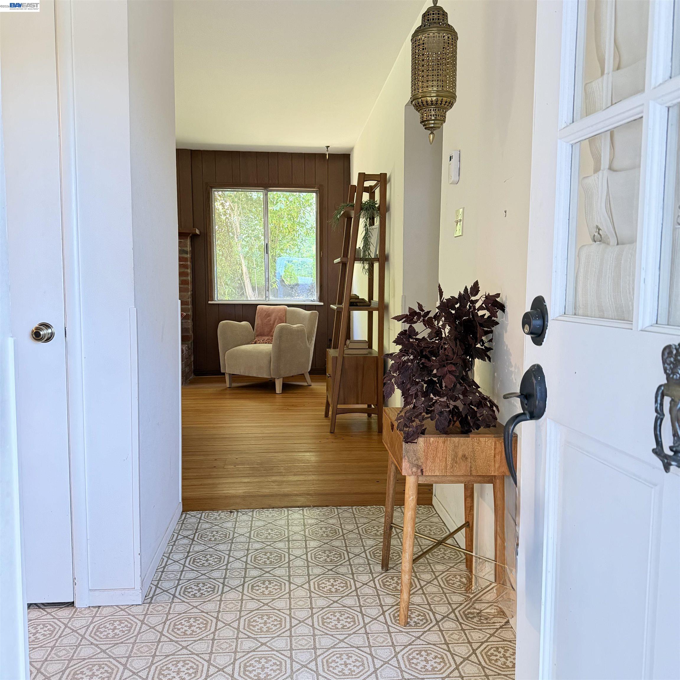 Detail Gallery Image 2 of 20 For 918 Anita, Lafayette,  CA 94549-4712 - 3 Beds | 2 Baths