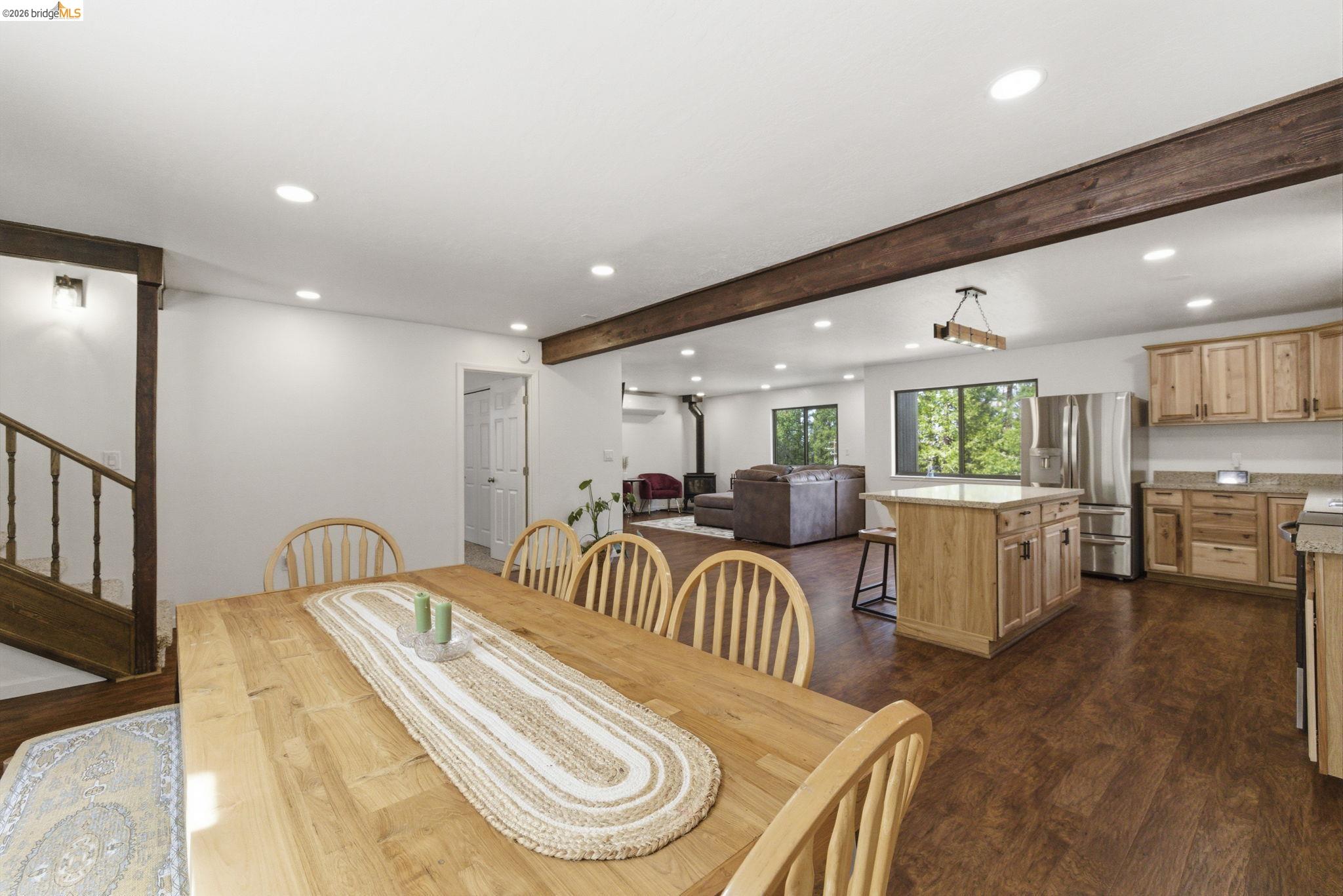 Detail Gallery Image 13 of 52 For 24159 Awahanee Rd, Sonora,  CA 95370 - 5 Beds | 2/1 Baths