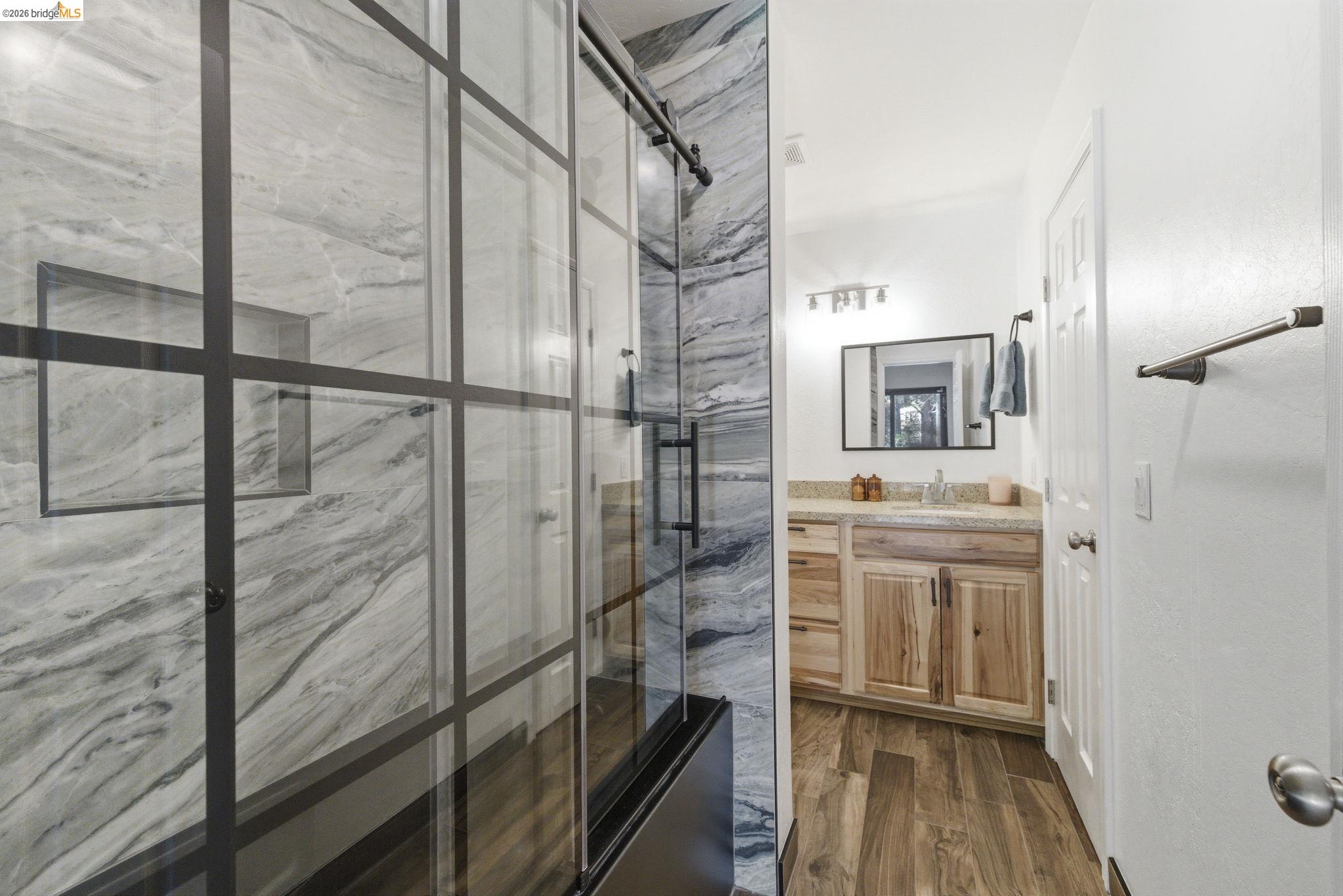 Detail Gallery Image 20 of 52 For 24159 Awahanee Rd, Sonora,  CA 95370 - 5 Beds | 2/1 Baths