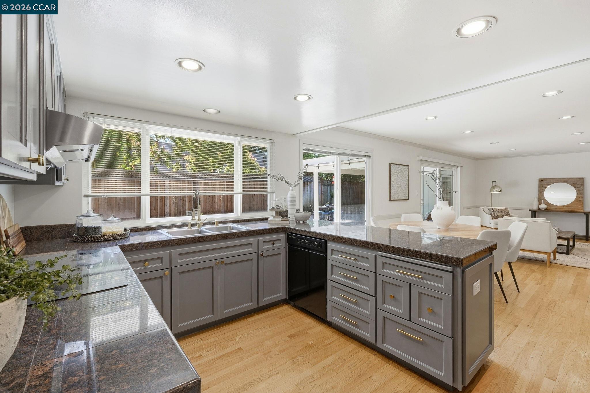 Detail Gallery Image 18 of 60 For 101 Hartford Road, Danville,  CA 94526 - 4 Beds | 2 Baths