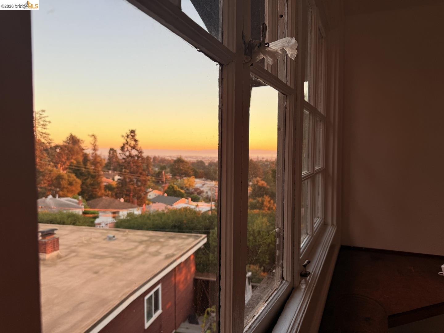 Detail Gallery Image 24 of 58 For 4432 Harbor View Ave, Oakland,  CA 94619 - 3 Beds | 2 Baths