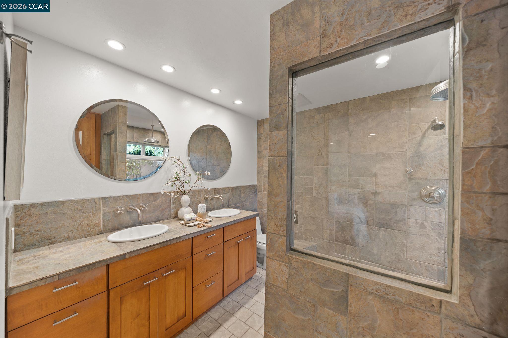 Detail Gallery Image 18 of 45 For 129 Galen Dr, Walnut Creek,  CA 94597 - 3 Beds | 2 Baths