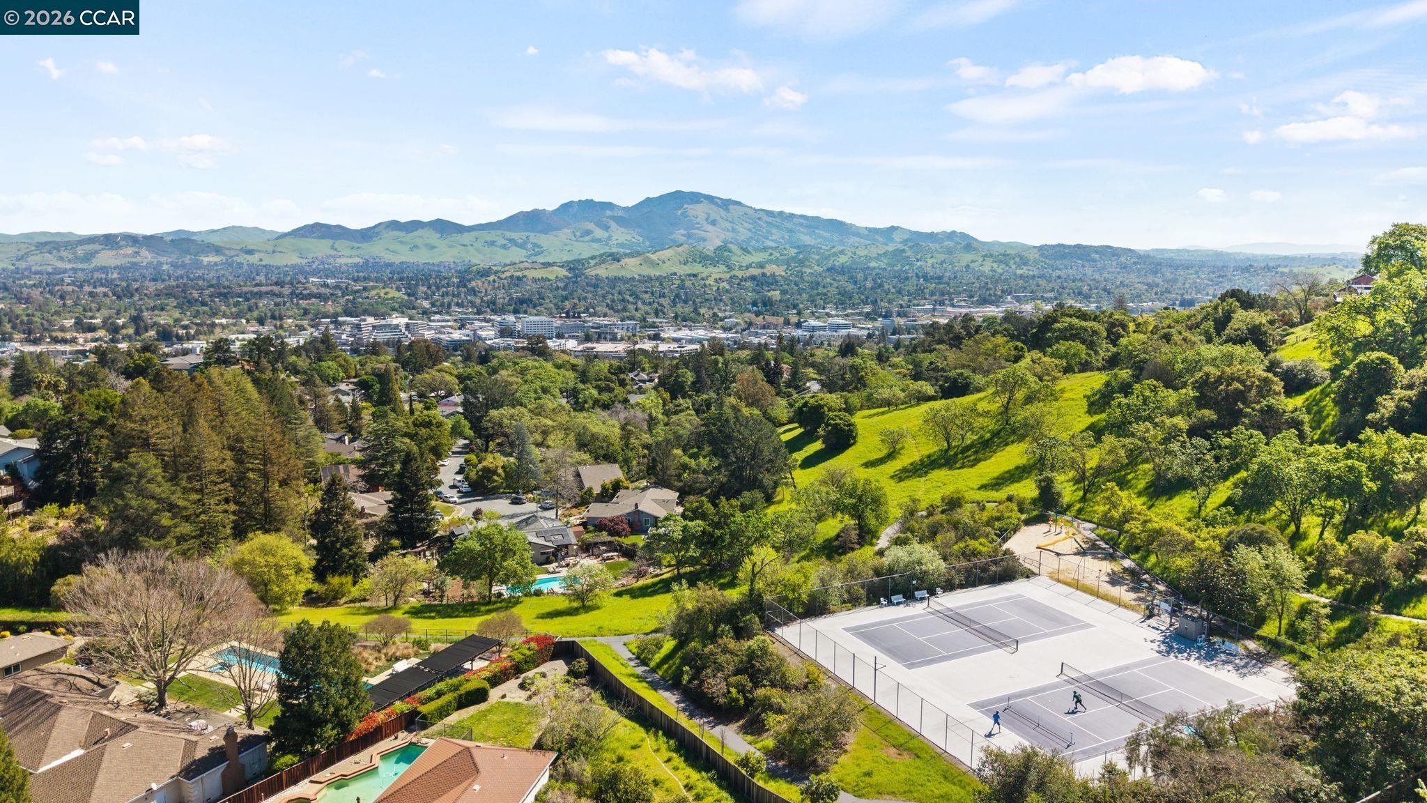 Detail Gallery Image 35 of 45 For 129 Galen Dr, Walnut Creek,  CA 94597 - 3 Beds | 2 Baths