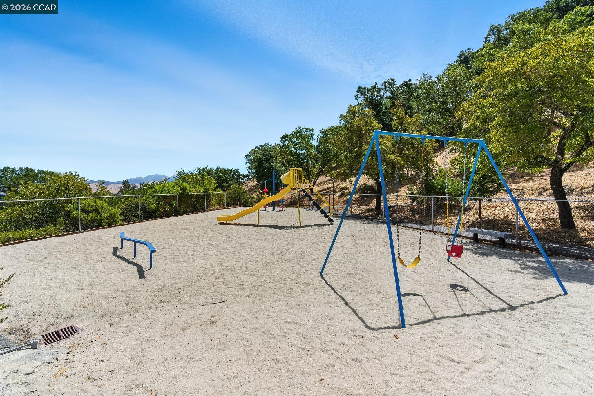 Detail Gallery Image 38 of 45 For 129 Galen Dr, Walnut Creek,  CA 94597 - 3 Beds | 2 Baths