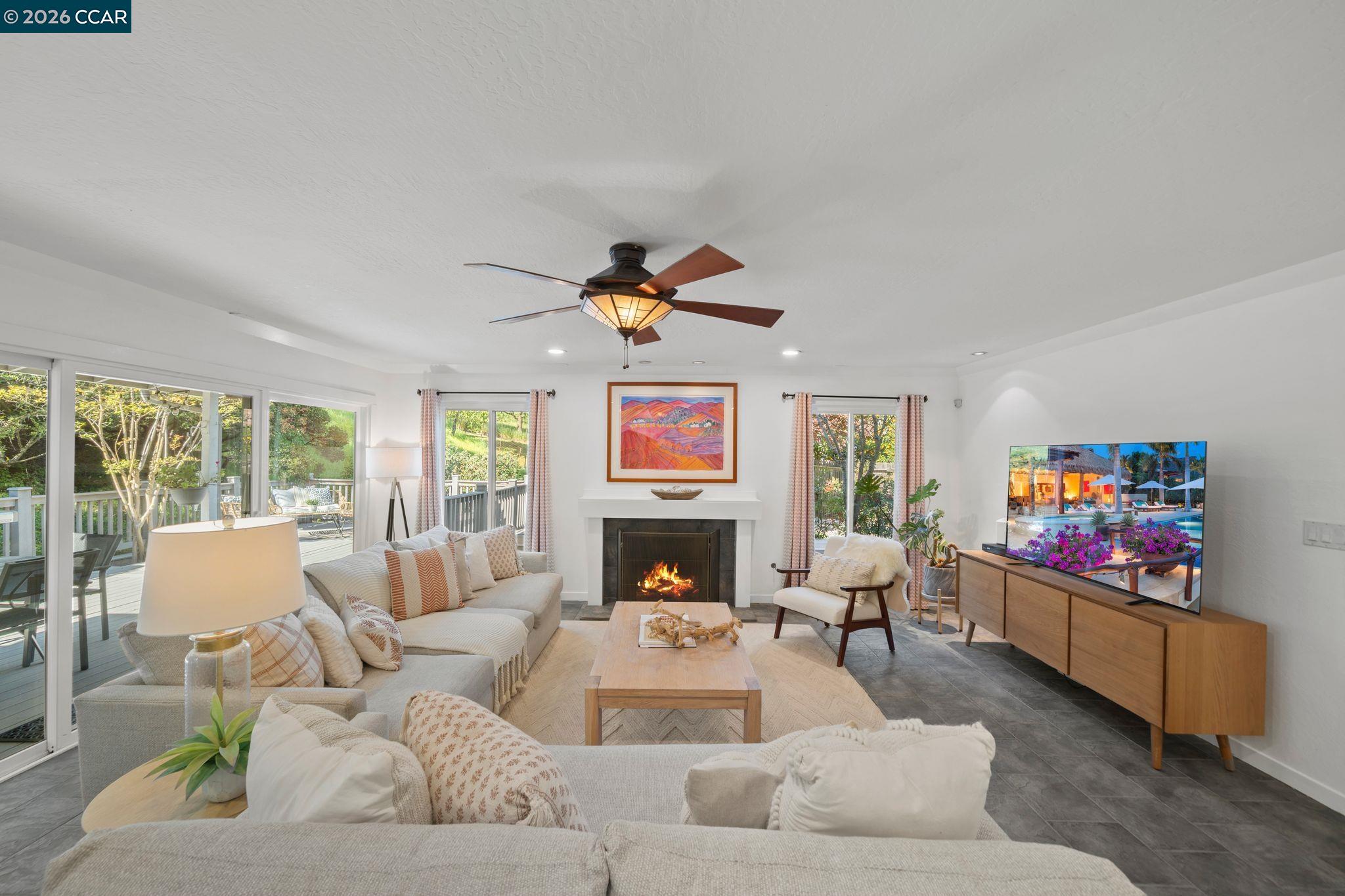 Detail Gallery Image 10 of 45 For 129 Galen Dr, Walnut Creek,  CA 94597 - 3 Beds | 2 Baths