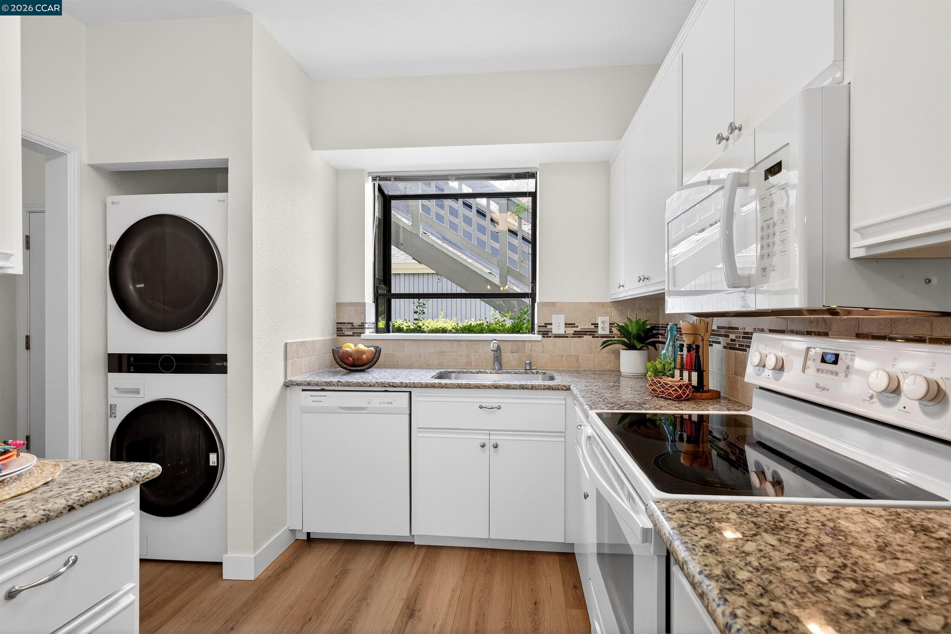 Photo #4: 41127357 Listing: Photo #4