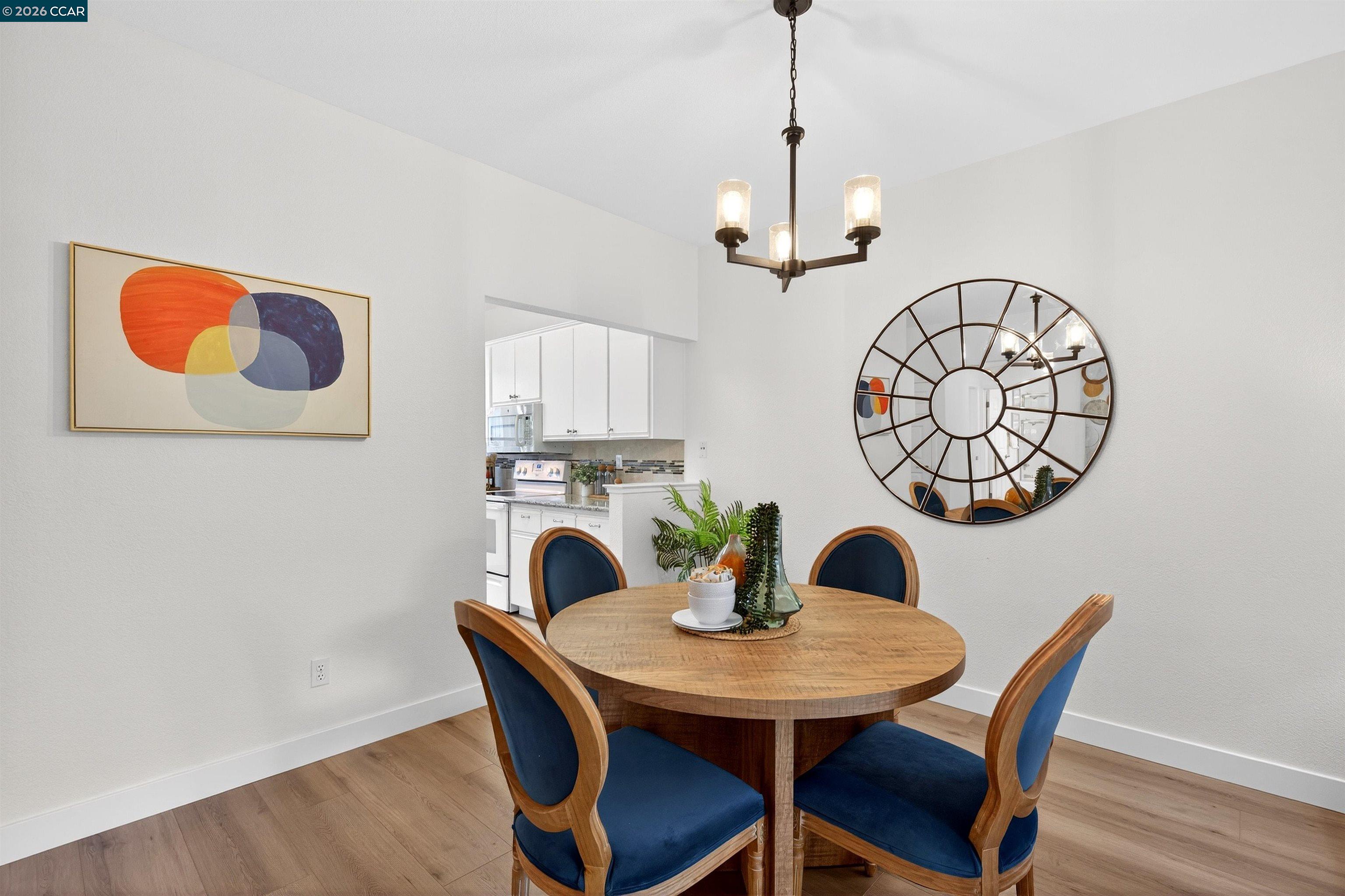 Photo #6: 41127357 Listing: Photo #6