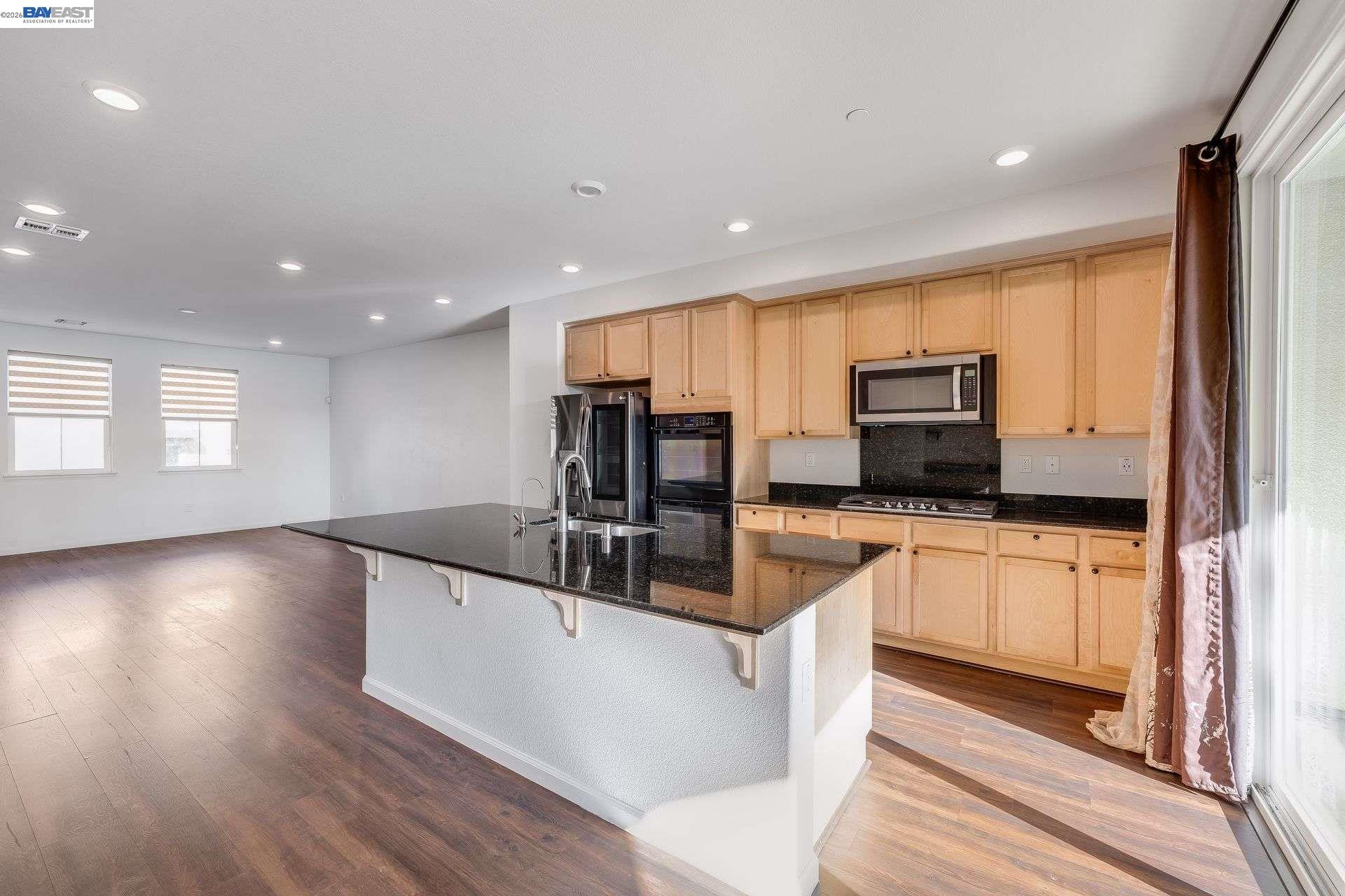 Photo #11: 41127358 Listing: Photo #11