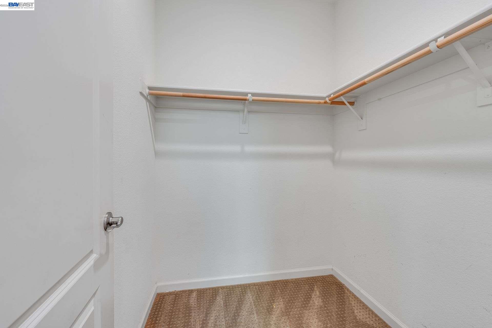 Photo #5: 41127358 Listing: Photo #5