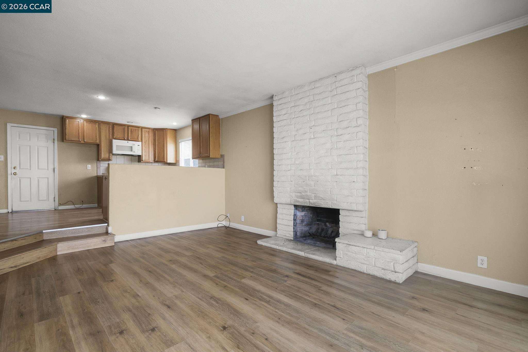 Detail Gallery Image 8 of 26 For 1515 Thornwood Dr, Concord,  CA 94521 - 3 Beds | 2 Baths