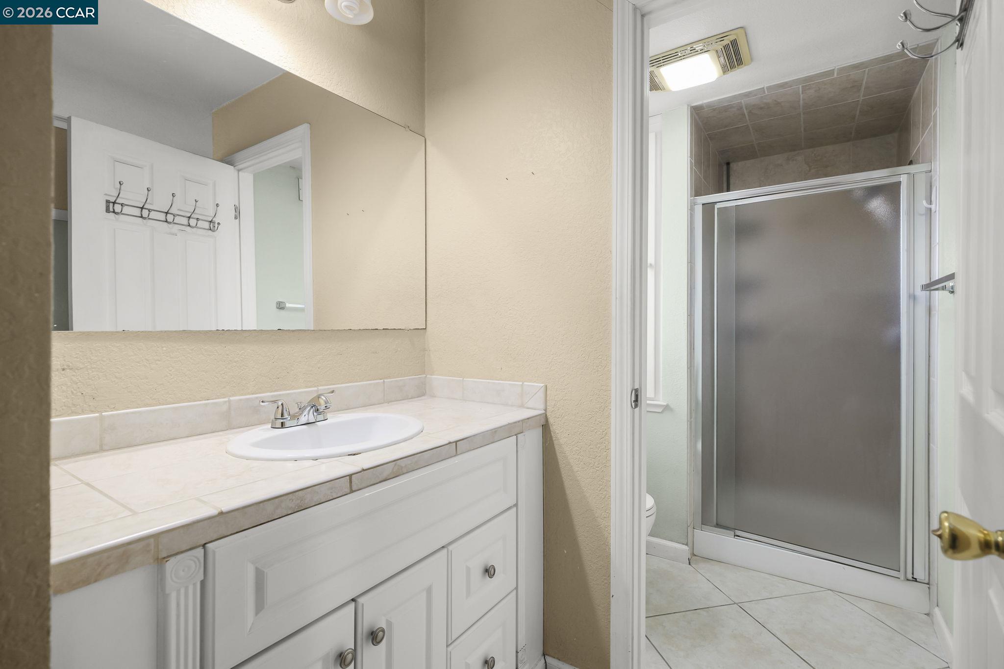 Detail Gallery Image 16 of 26 For 1515 Thornwood Dr, Concord,  CA 94521 - 3 Beds | 2 Baths