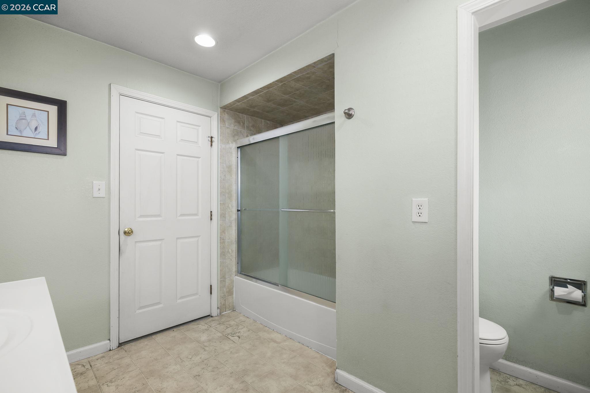 Detail Gallery Image 21 of 26 For 1515 Thornwood Dr, Concord,  CA 94521 - 3 Beds | 2 Baths