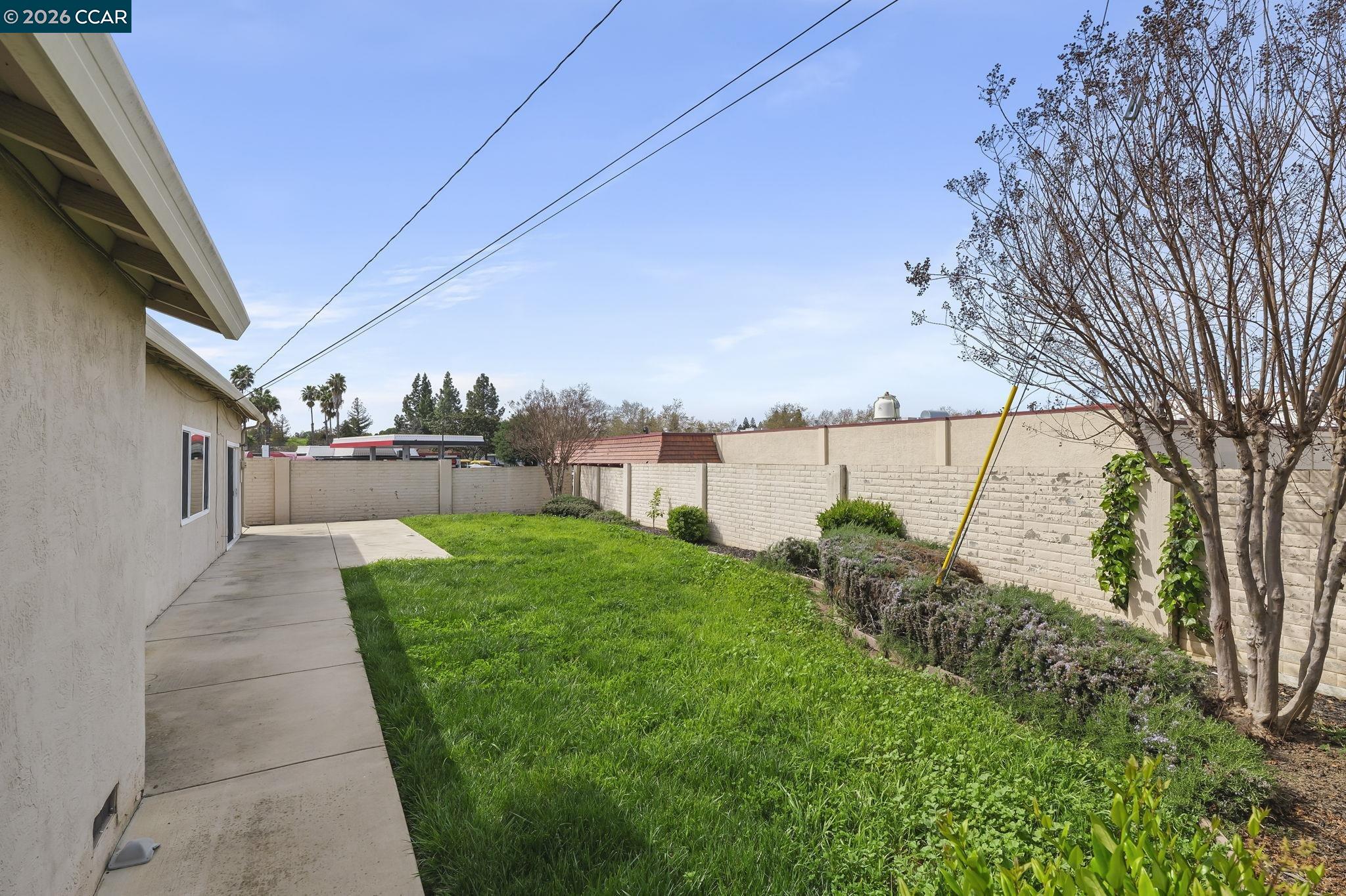 Detail Gallery Image 25 of 26 For 1515 Thornwood Dr, Concord,  CA 94521 - 3 Beds | 2 Baths