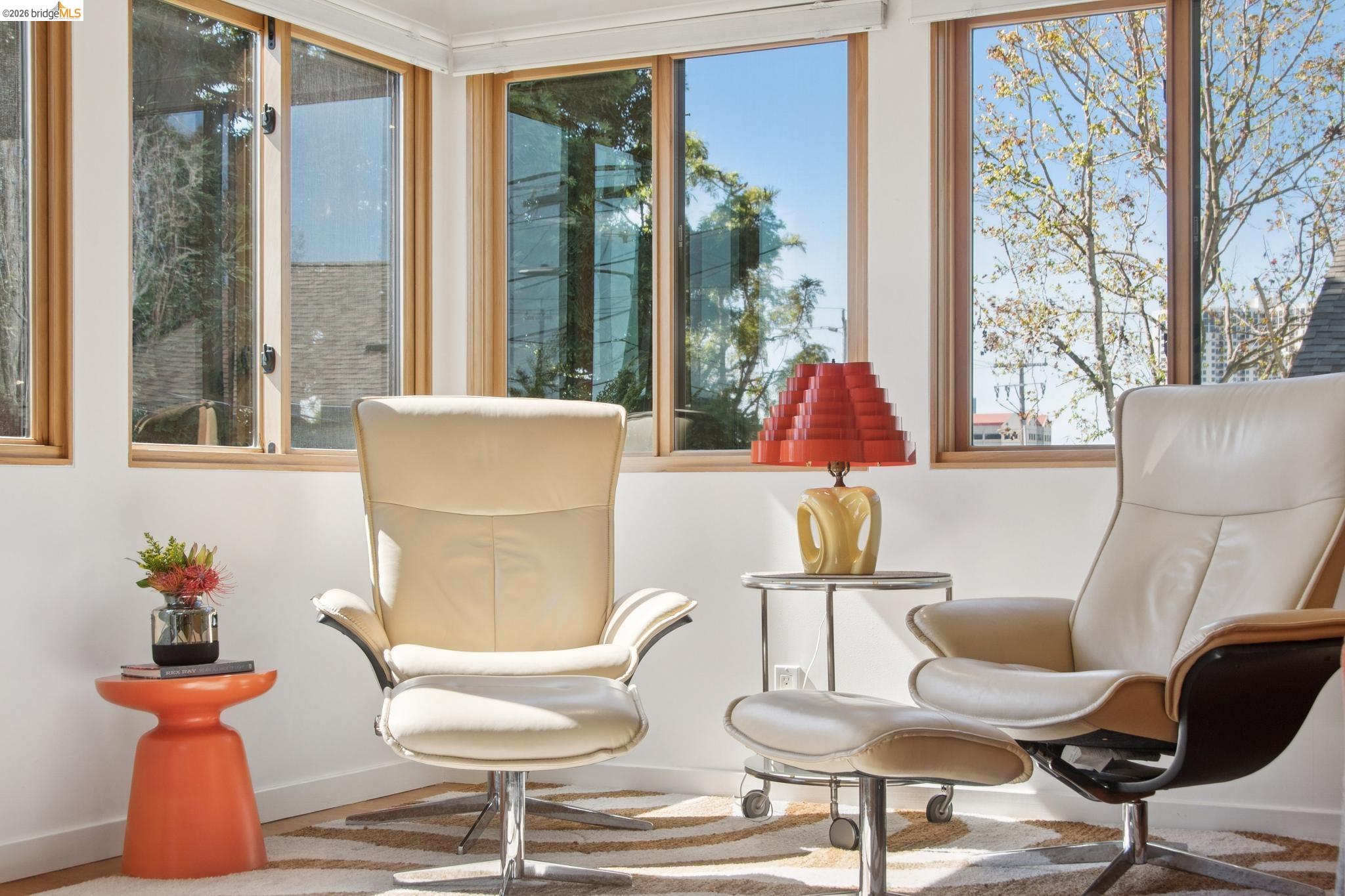 Detail Gallery Image 13 of 60 For 1260 63rd St., Emeryville,  CA 94608-2102 - 7 Beds | 4 Baths