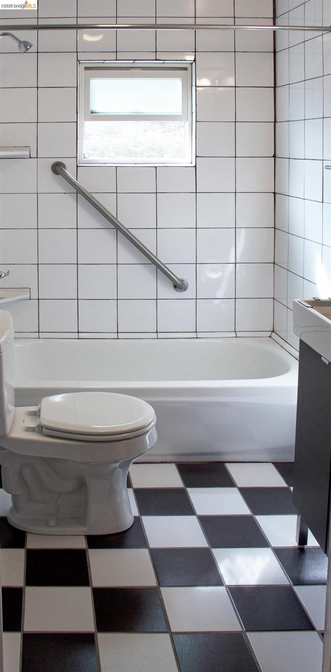 Detail Gallery Image 60 of 60 For 1260 63rd St., Emeryville,  CA 94608-2102 - 7 Beds | 4 Baths