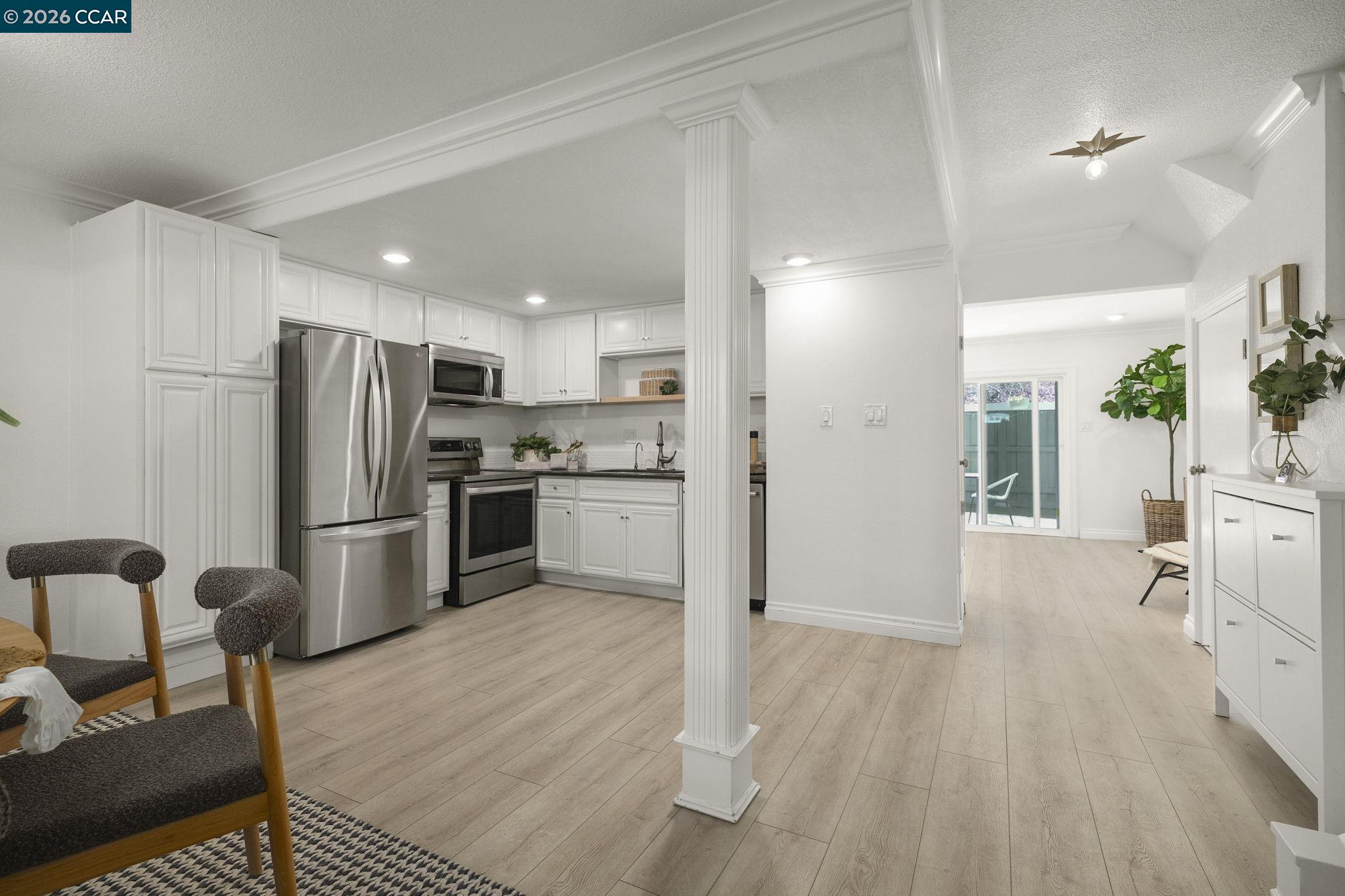 Photo #8: 41127365 Listing: Photo #8