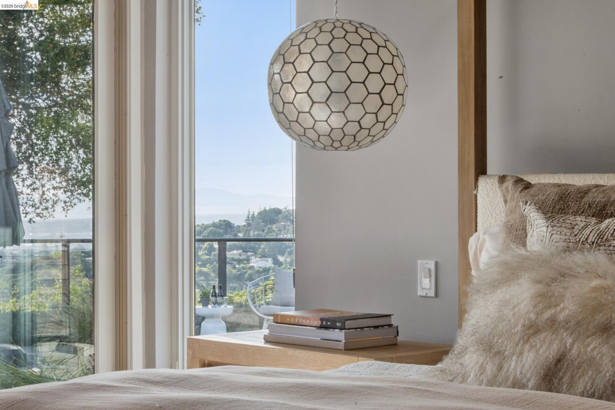 Detail Gallery Image 43 of 60 For 7919 Phaeton Dr, Oakland,  CA 94605 - 3 Beds | 2/1 Baths