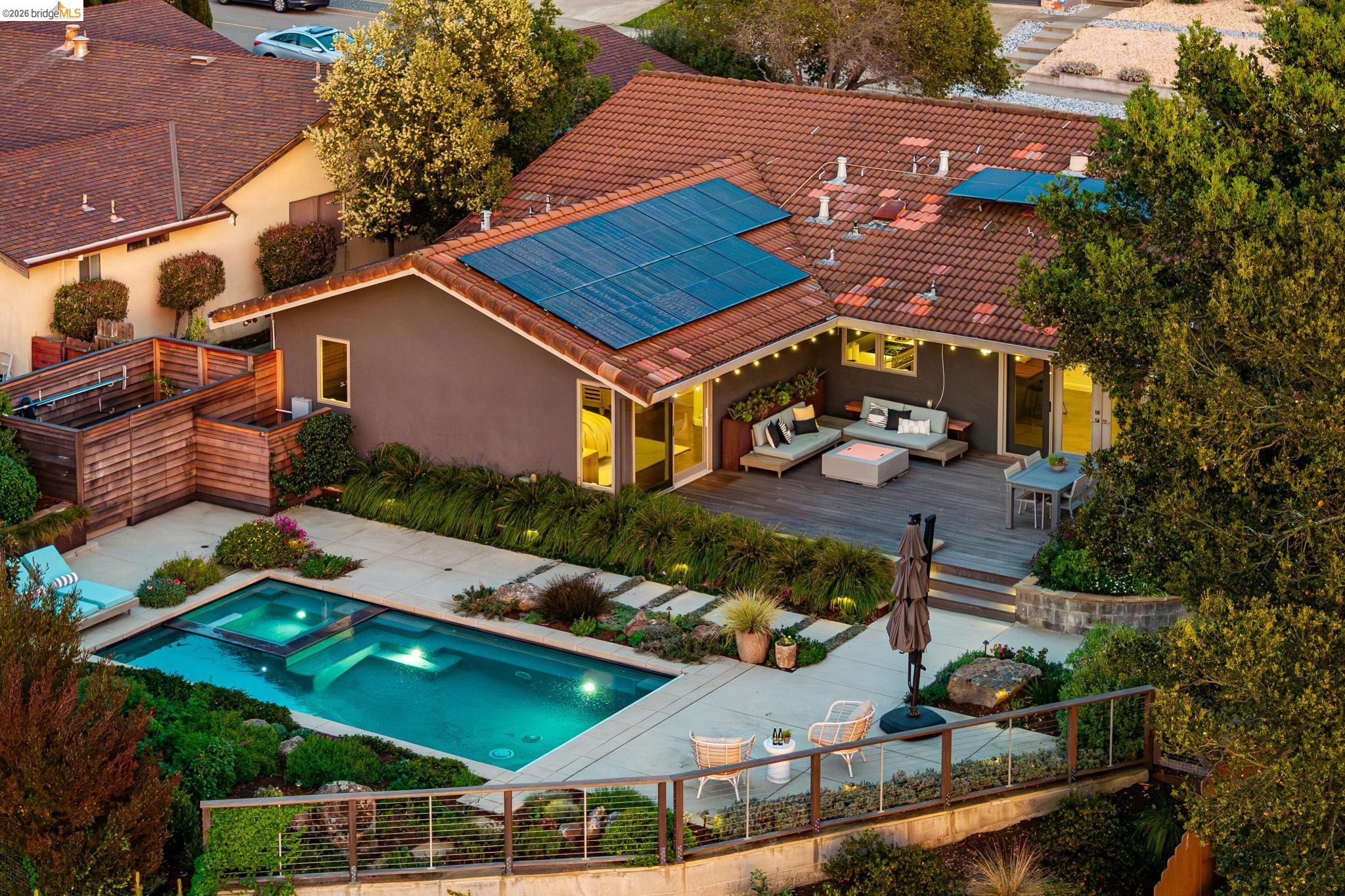 Detail Gallery Image 60 of 60 For 7919 Phaeton Dr, Oakland,  CA 94605 - 3 Beds | 2/1 Baths