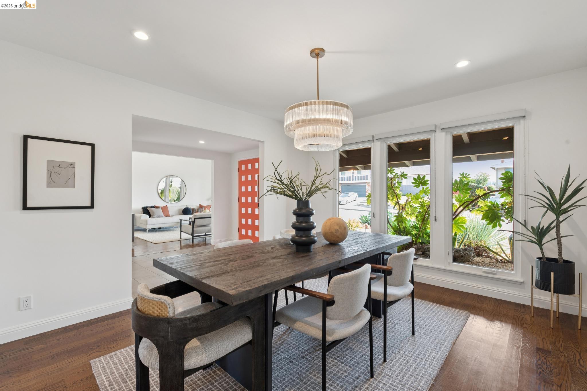 Detail Gallery Image 10 of 60 For 7919 Phaeton Dr, Oakland,  CA 94605 - 3 Beds | 2/1 Baths