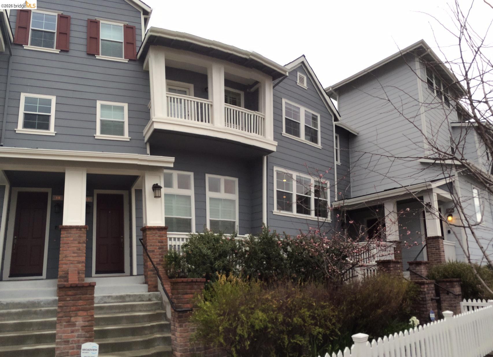 Detail Gallery Image 4 of 13 For Northshore, –,  CA 94804-2541 - 3 Beds | 2/1 Baths