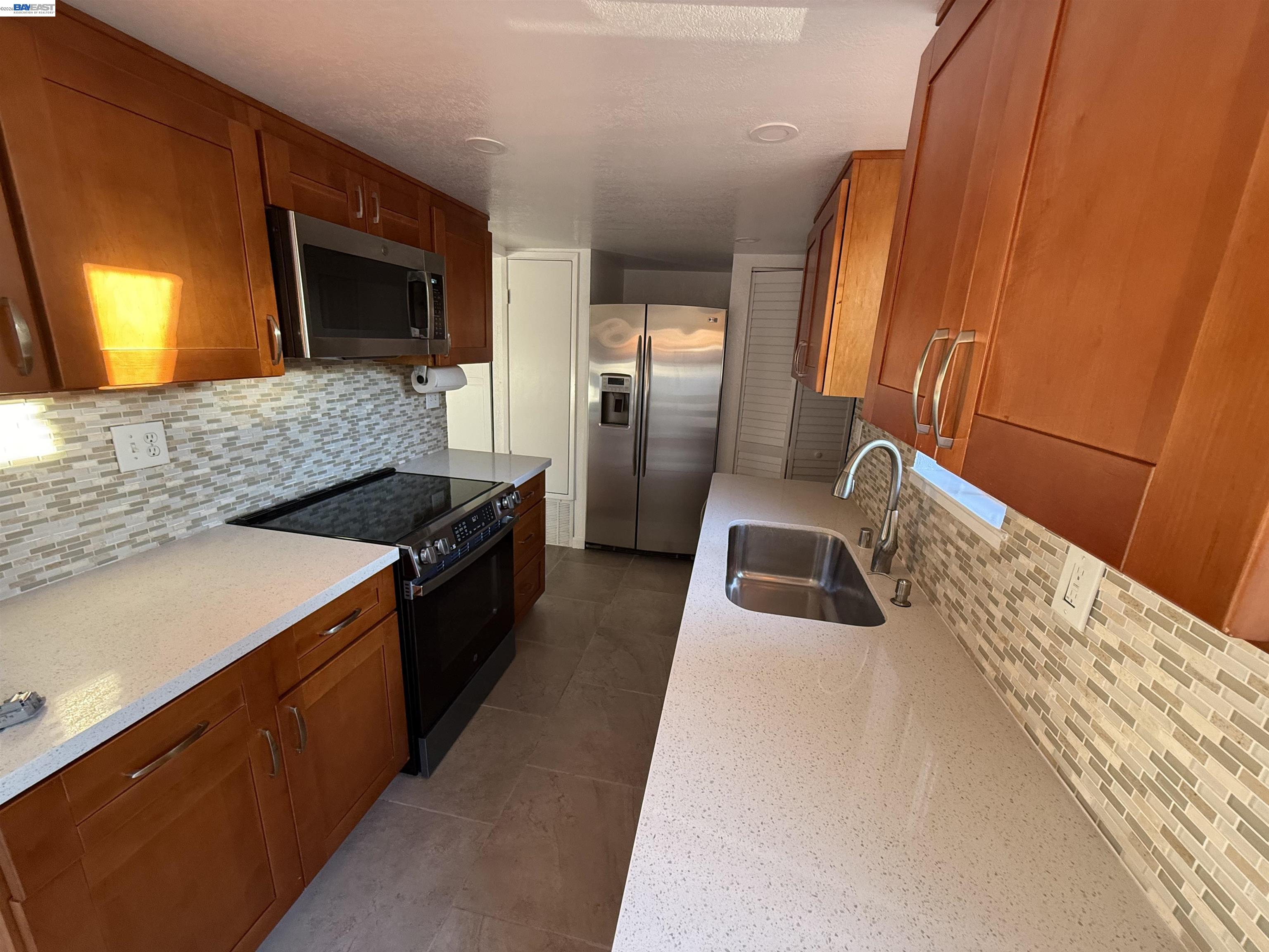 Detail Gallery Image 2 of 8 For 21053 Red Fir Ct., Cupertino,  CA 95014 - 3 Beds | 1/1 Baths