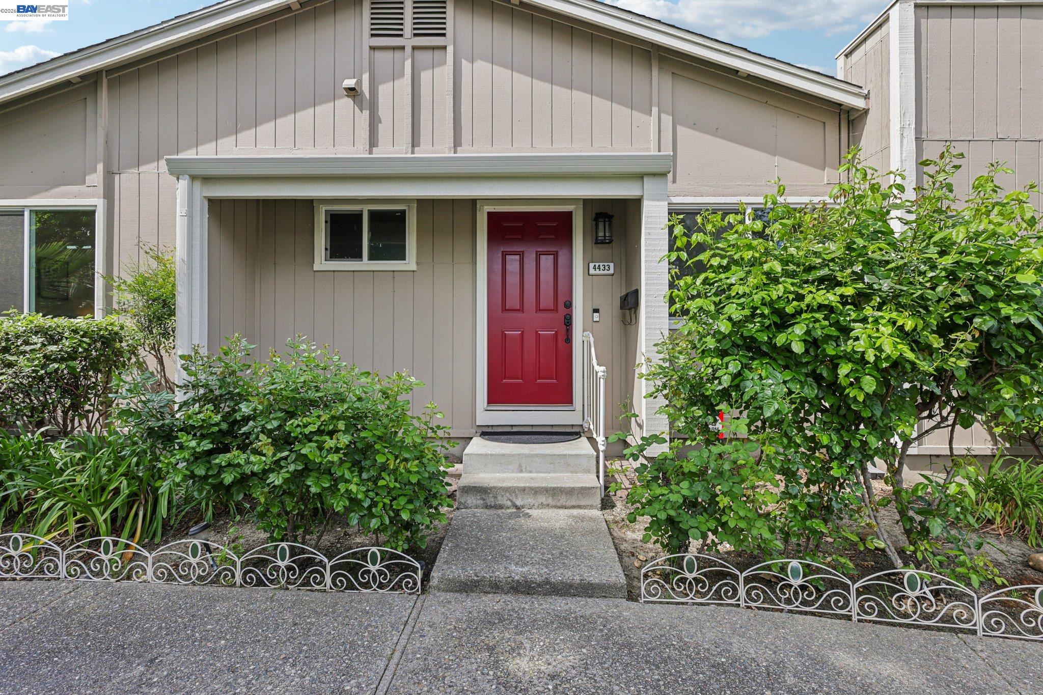 Photo #4: 41127372 Listing: Photo #4