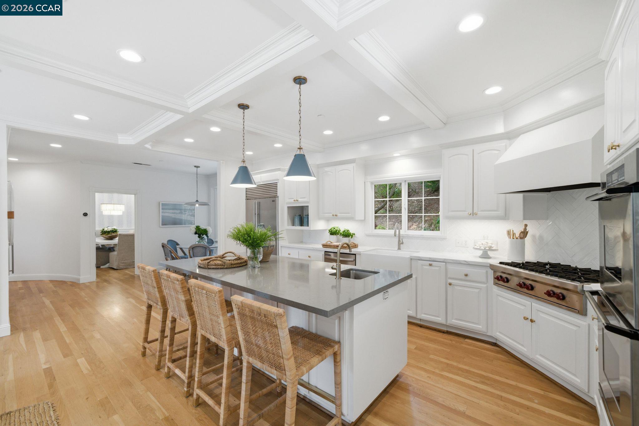 Detail Gallery Image 20 of 53 For 3 Honey Hill Ct, Orinda,  CA 94563 - 6 Beds | 4/1 Baths