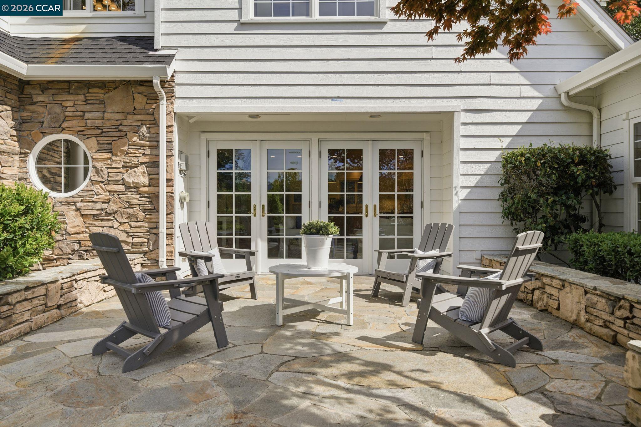 Detail Gallery Image 24 of 53 For 3 Honey Hill Ct, Orinda,  CA 94563 - 6 Beds | 4/1 Baths