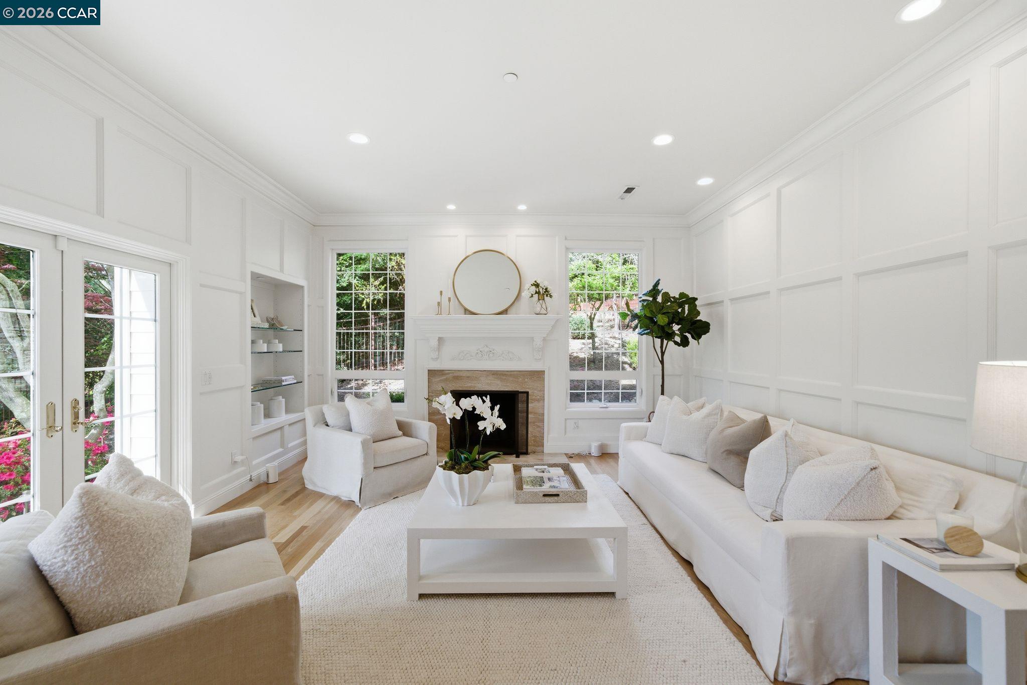 Detail Gallery Image 5 of 53 For 3 Honey Hill Ct, Orinda,  CA 94563 - 6 Beds | 4/1 Baths